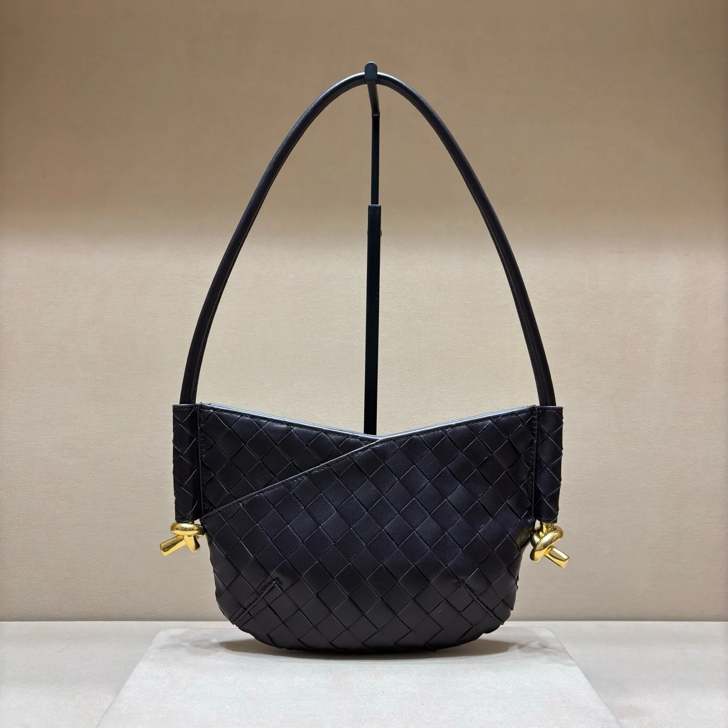 Сумка через плечо BV Mini Solstice - черная