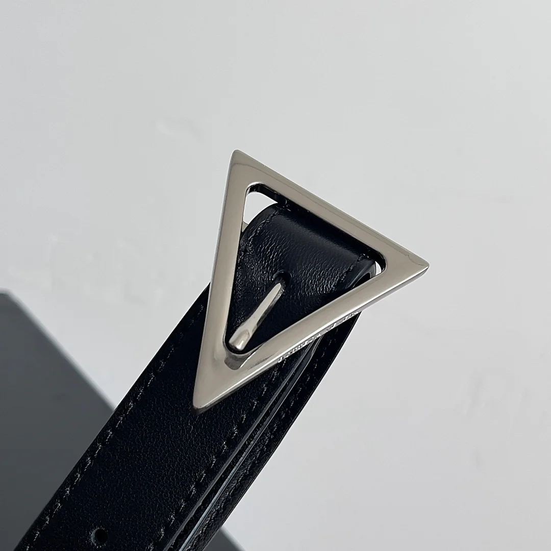 BV - Наволочка с серебряной пряжкой - Черная