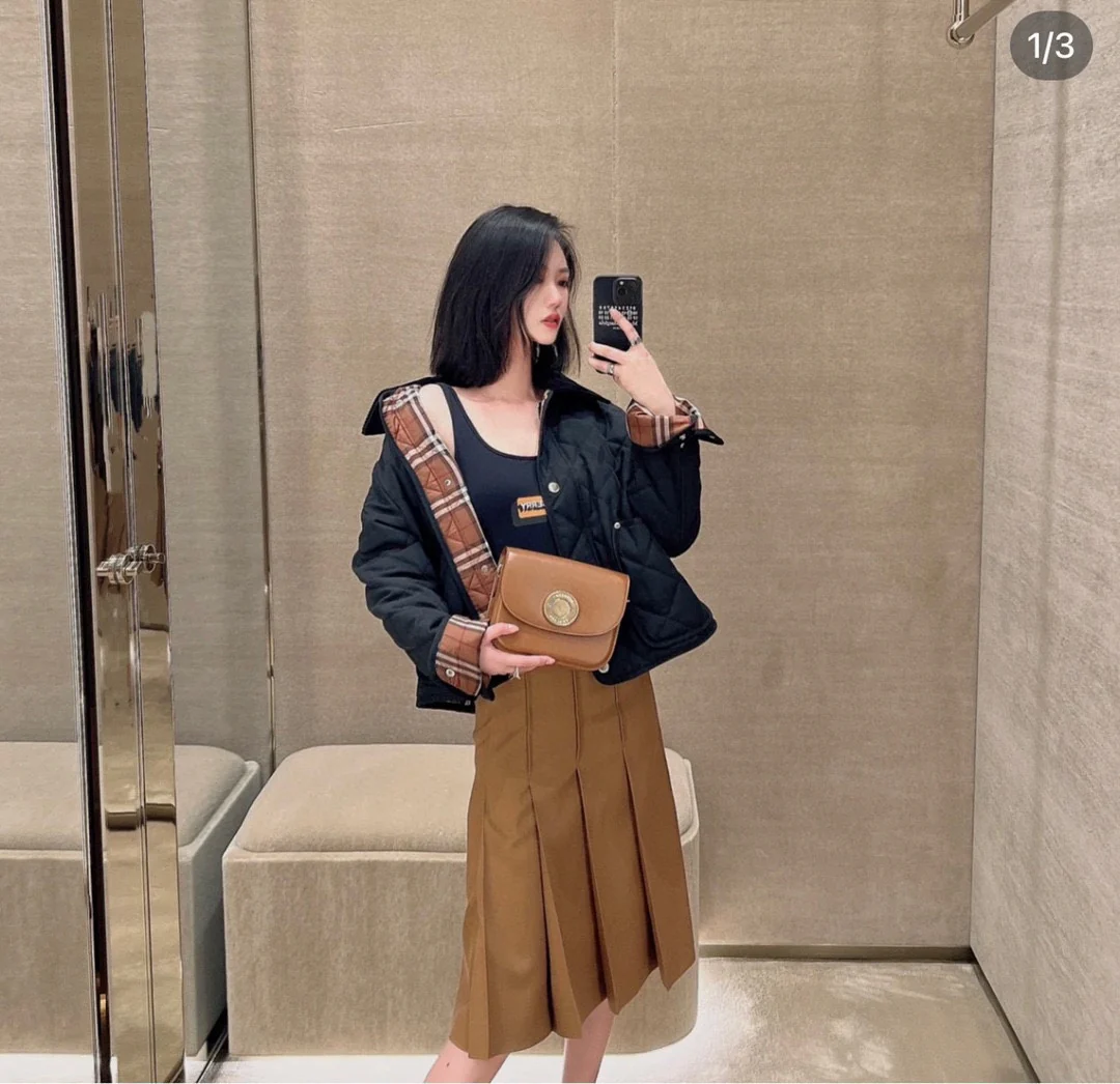 Сумка Burberry Elizabeth, маленькая, коричневая.