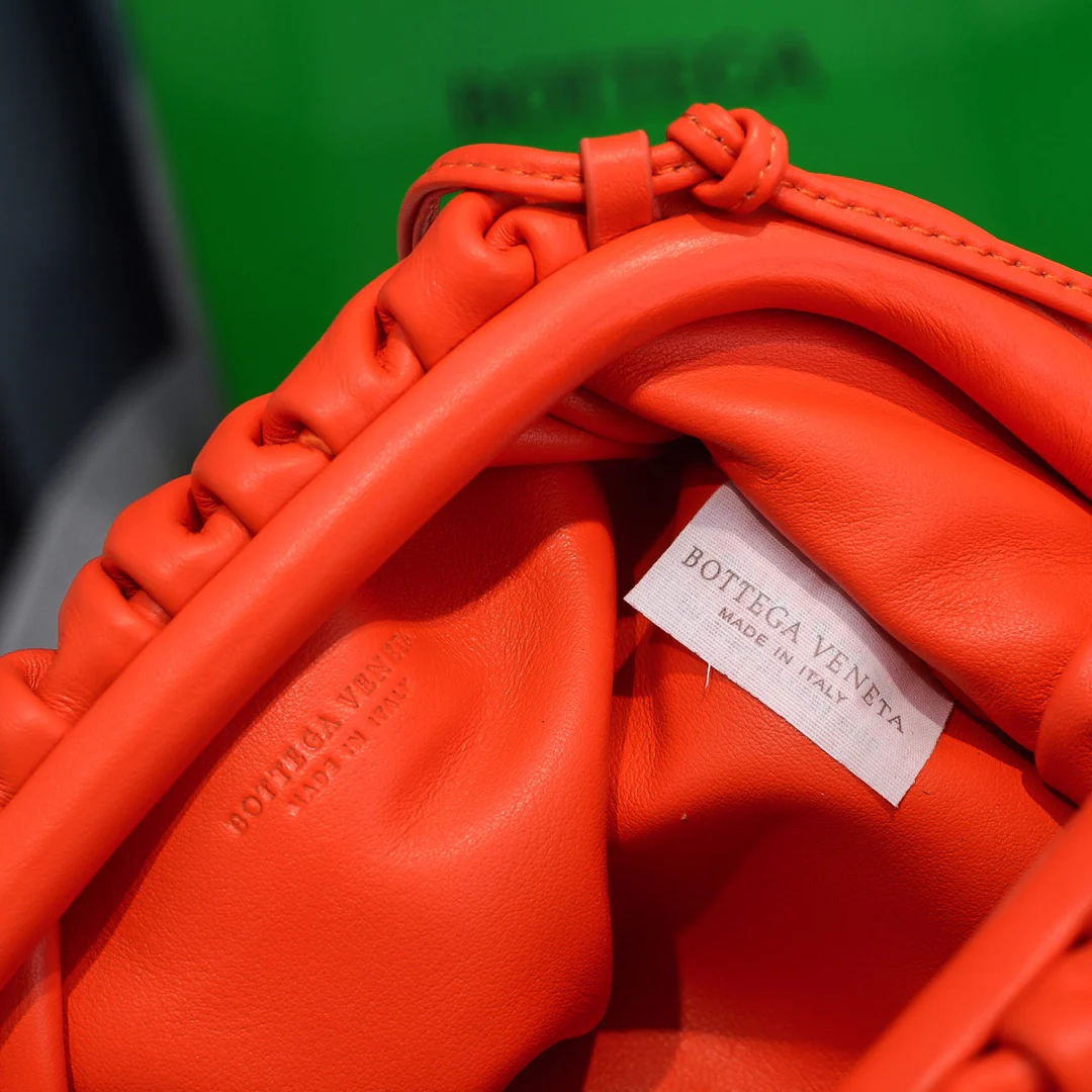 Сумка-чехол BV Cloud Bag Pouch Series - гладкая телячья кожа - 23x13x8 см - 7