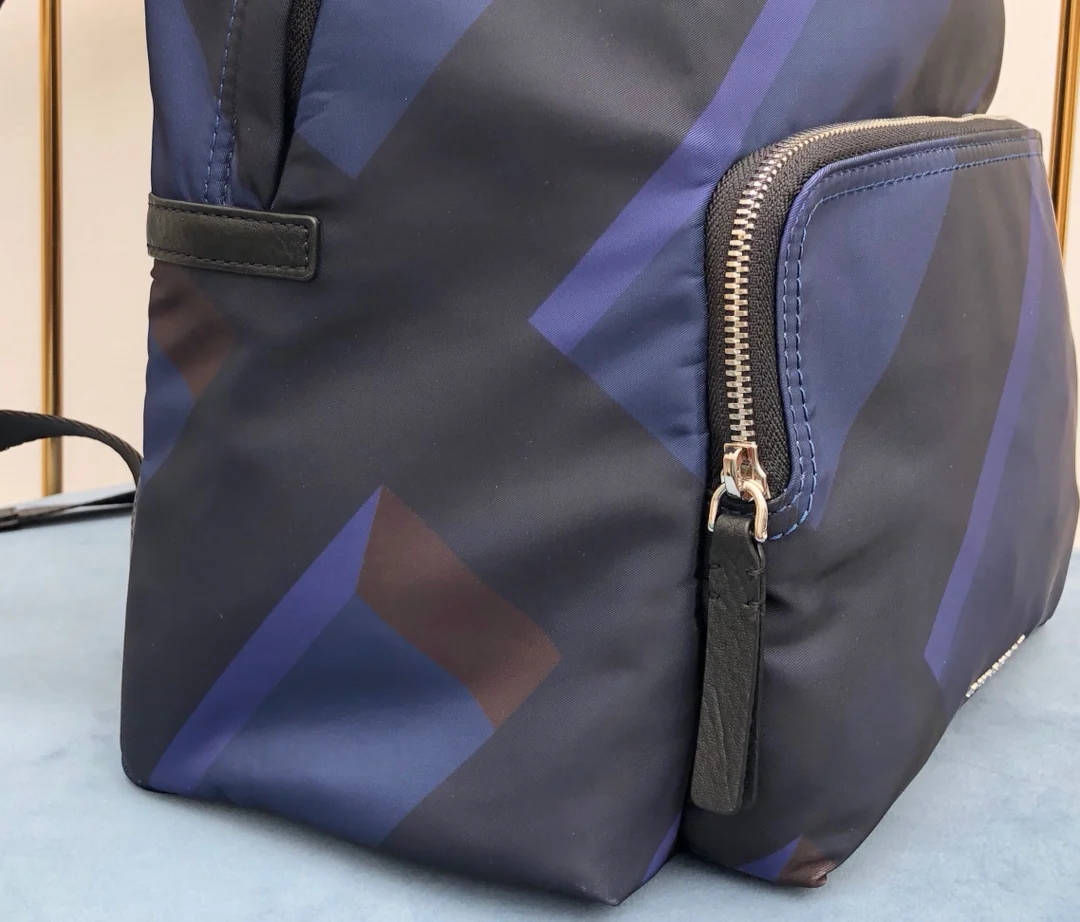 Burberry - Новый рюкзак