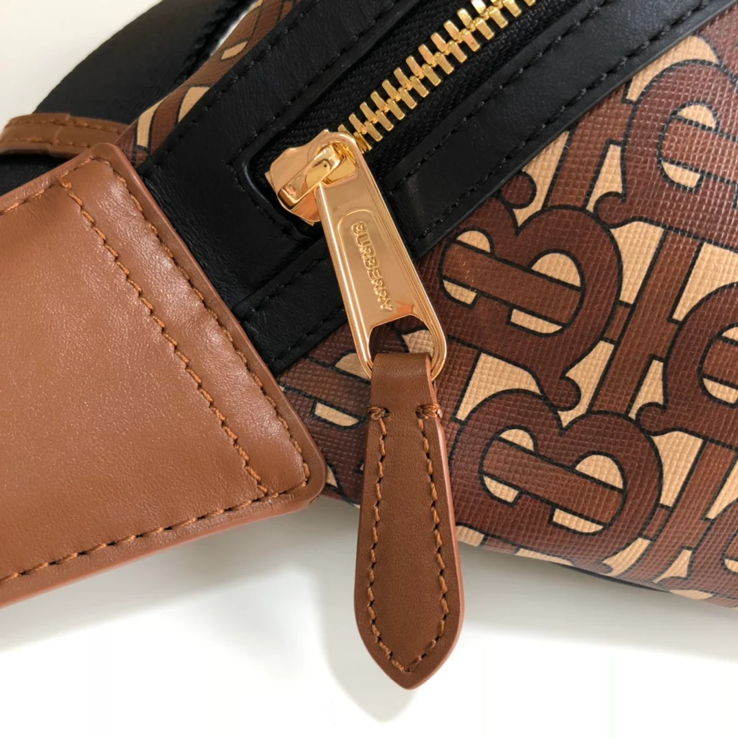 Burberry - Новая экологичная поясная сумка из парусины