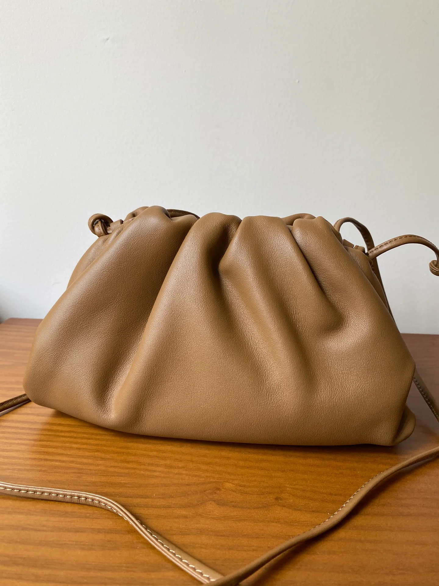 Сумка BV Cloud Bag - Кожа - 22x12x7 см - 9