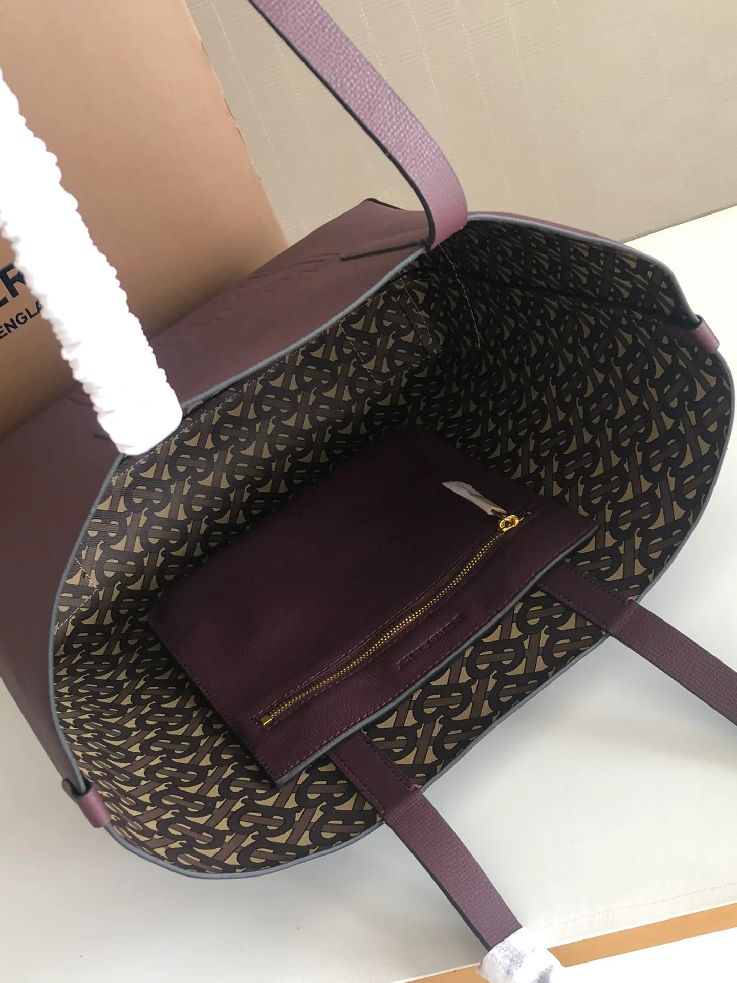 Burberry - Кожа с покрытием - Новейшая сумка-тоут - Бордовый