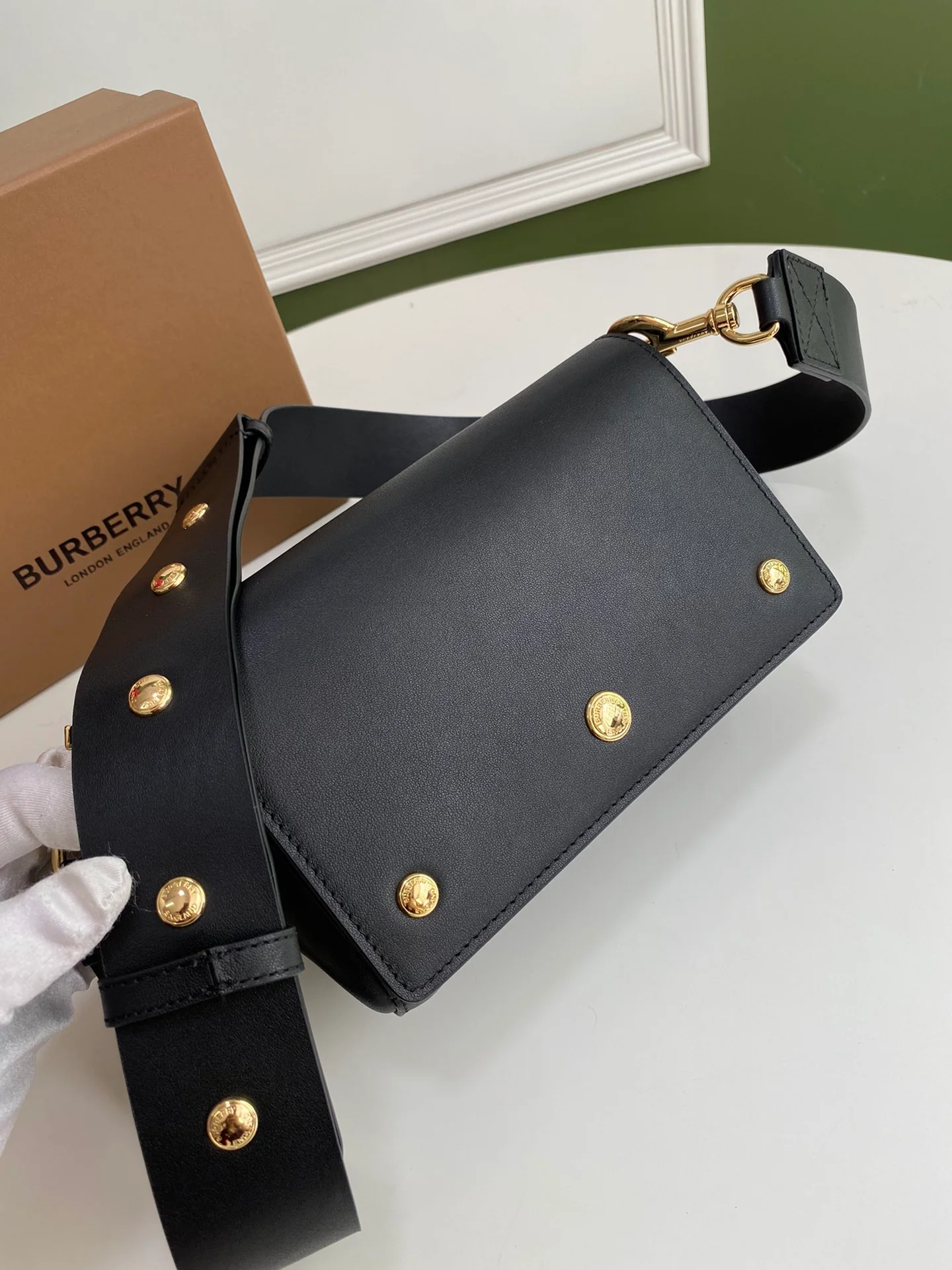 Винтажная кожаная сумка через плечо Burberry в клетку