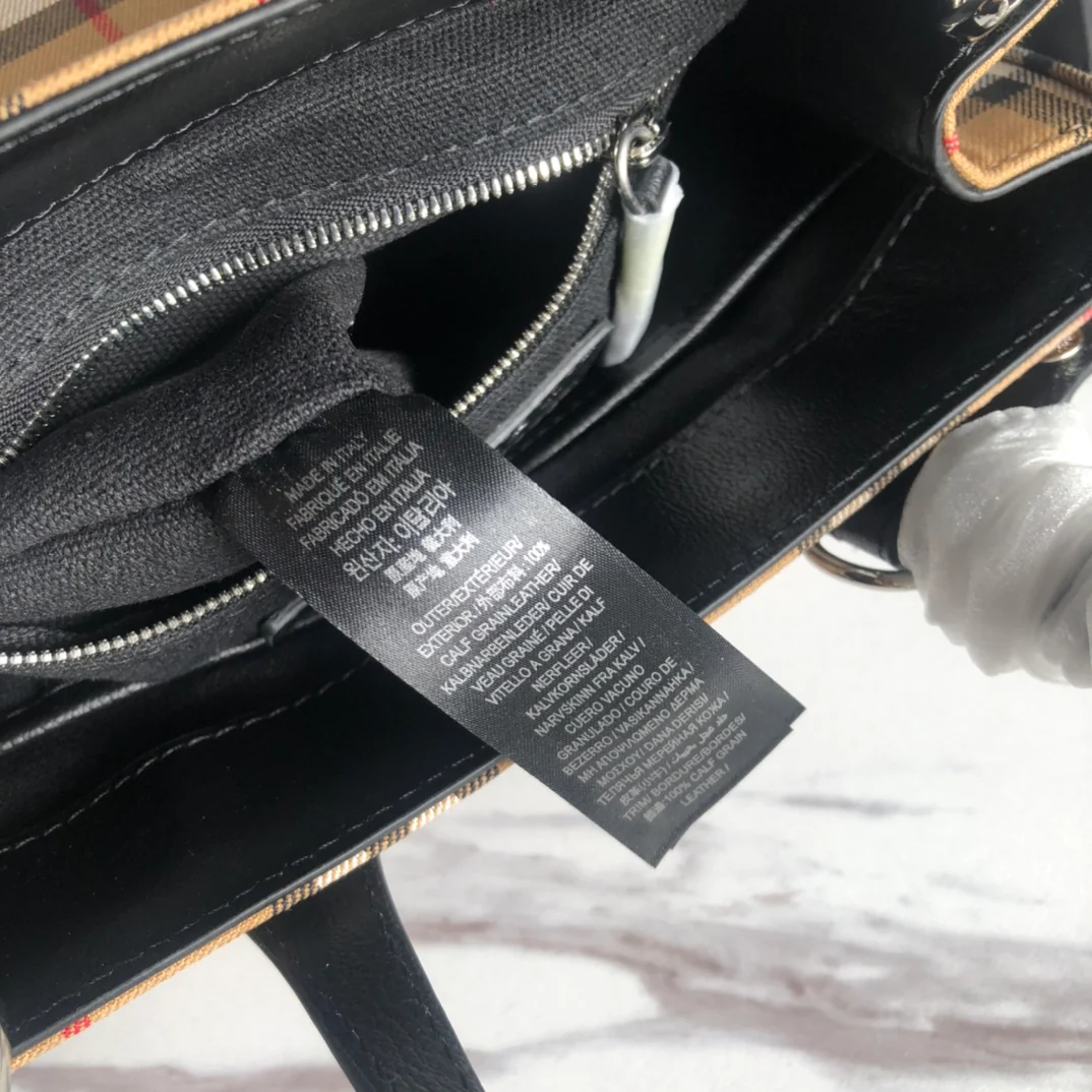 Сумка-тоут Burberry в винтажную клетку, маленькая, черная.