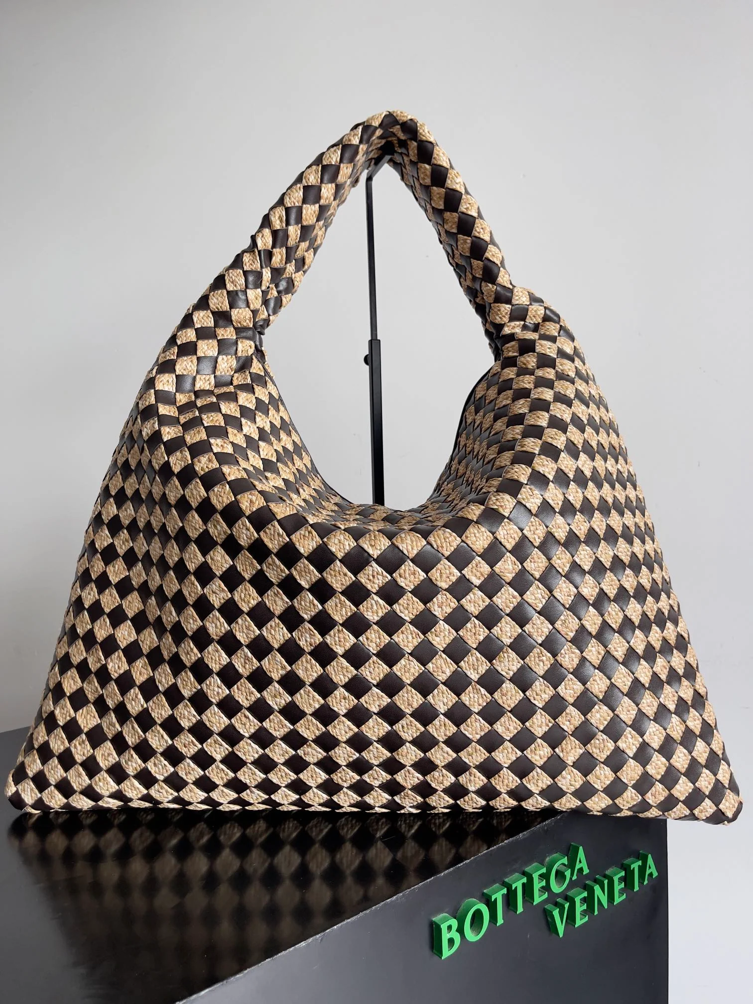 Рюкзак BV Raffia and Leather Patchwork Hop