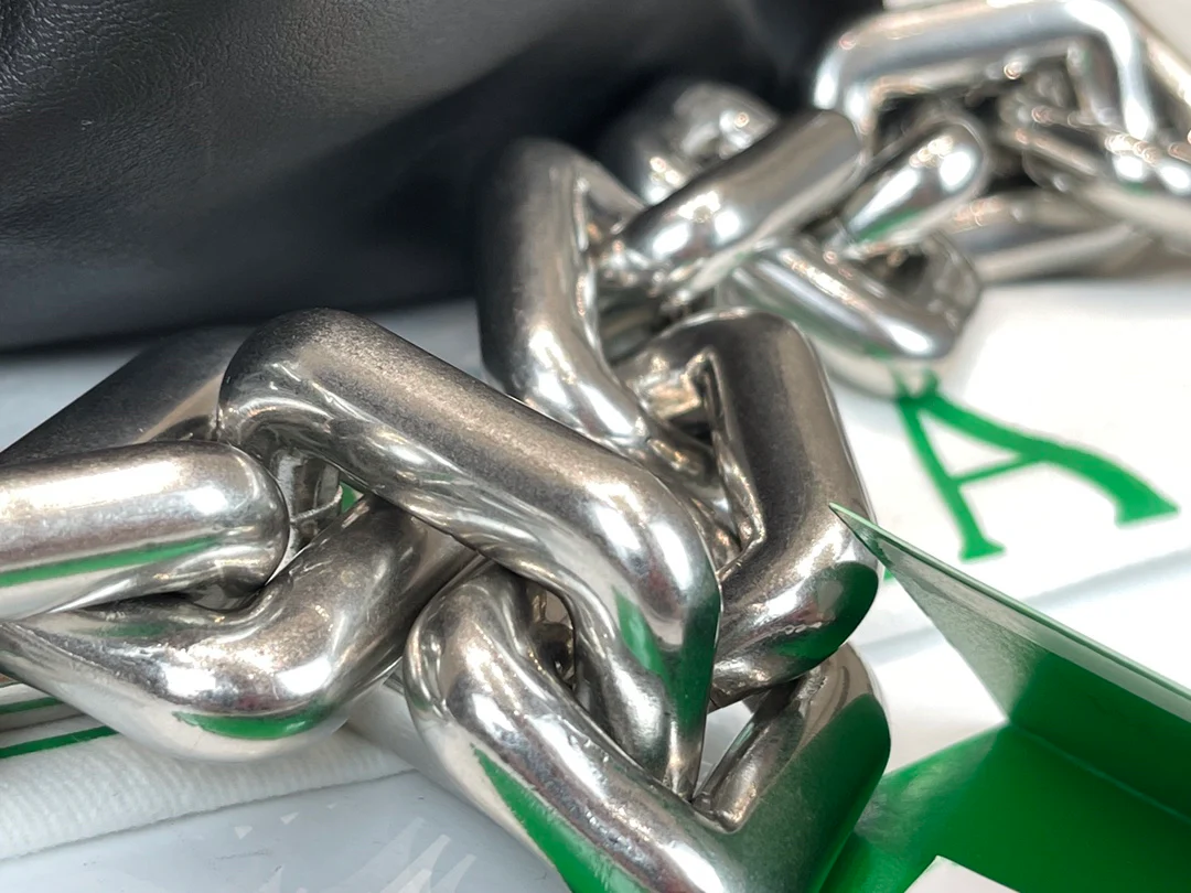 Сумка-мешок BV The Chain Pouch Cloud Bag - 31x12x16 см