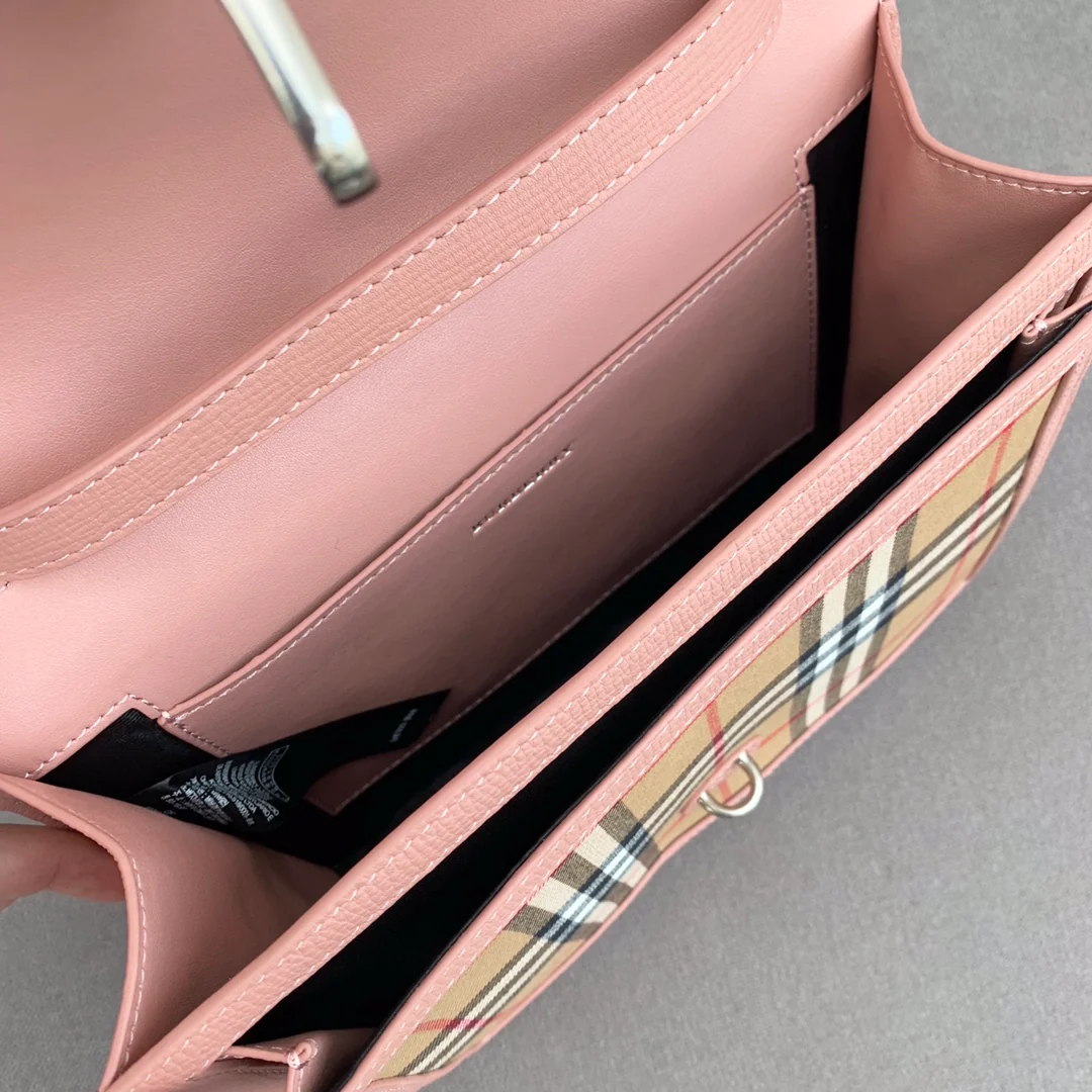 Новая винтажная клетчатая сумка через плечо Burberry 2022 года - розовая.