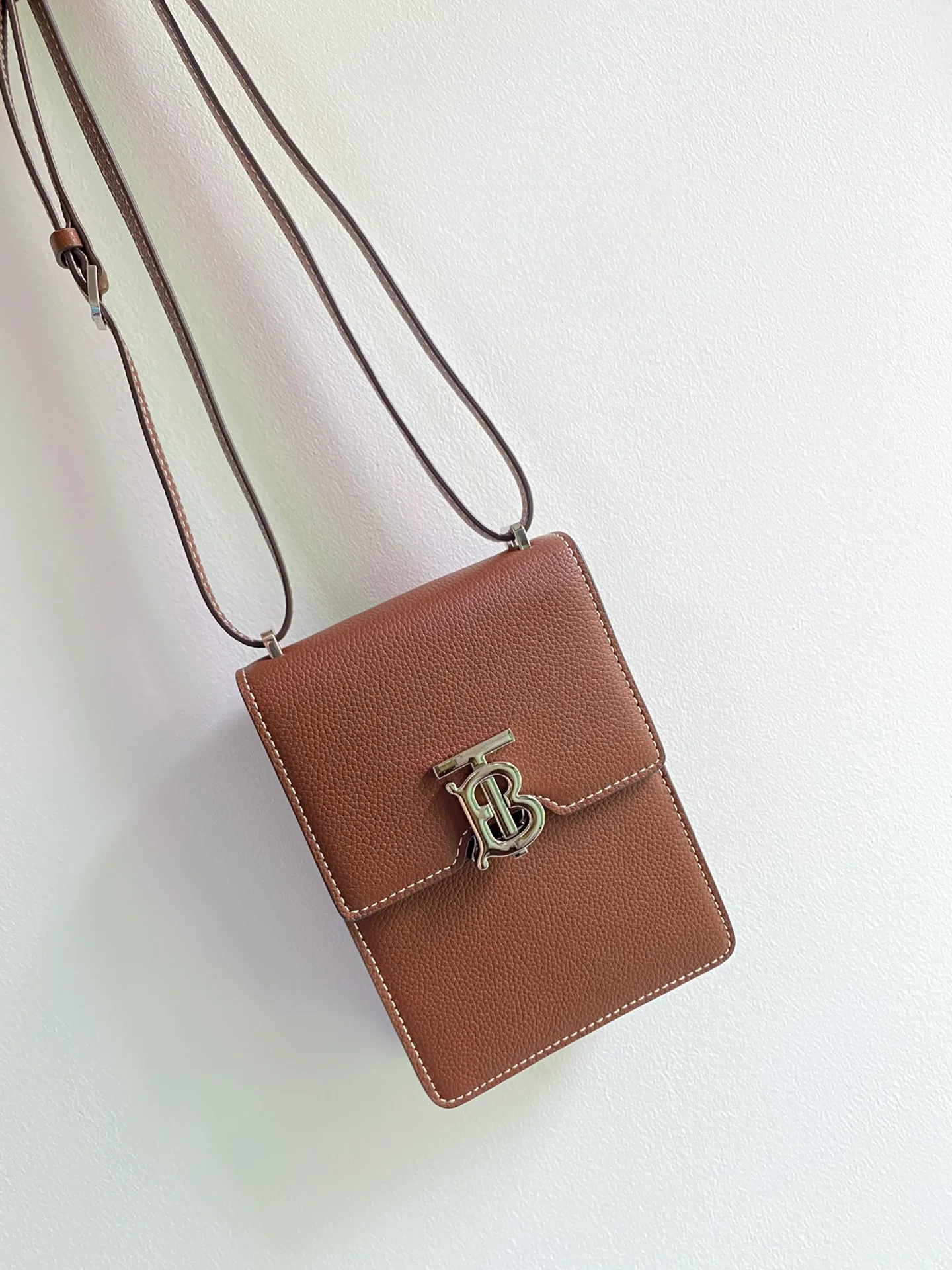 Сумка Burberry Robin - Чехол для мобильного телефона - Коричневая с серебристой фурнитурой