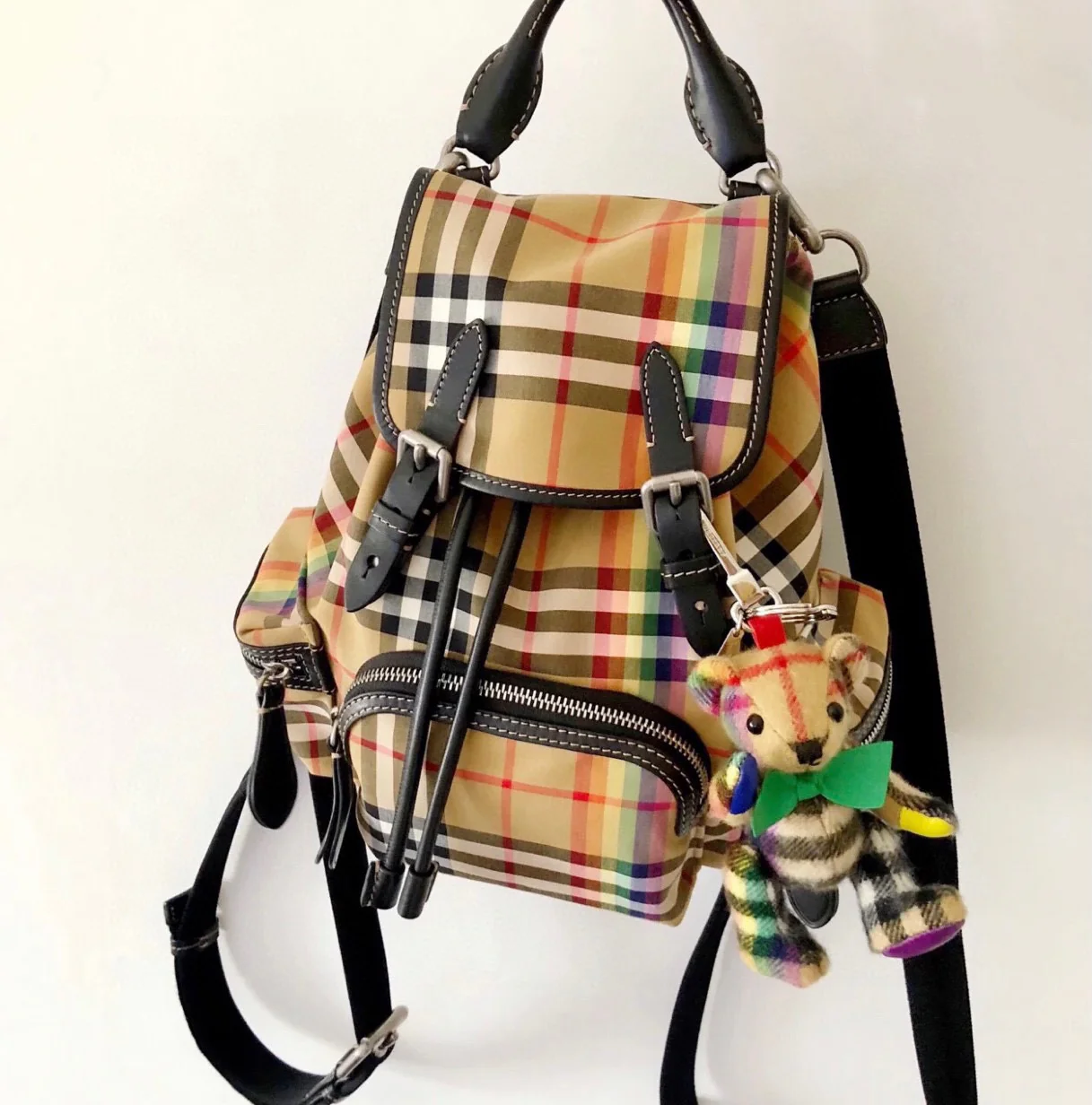 Рюкзак Burberry The Rucksack Rainbow Dark Military Backpack - средний размер