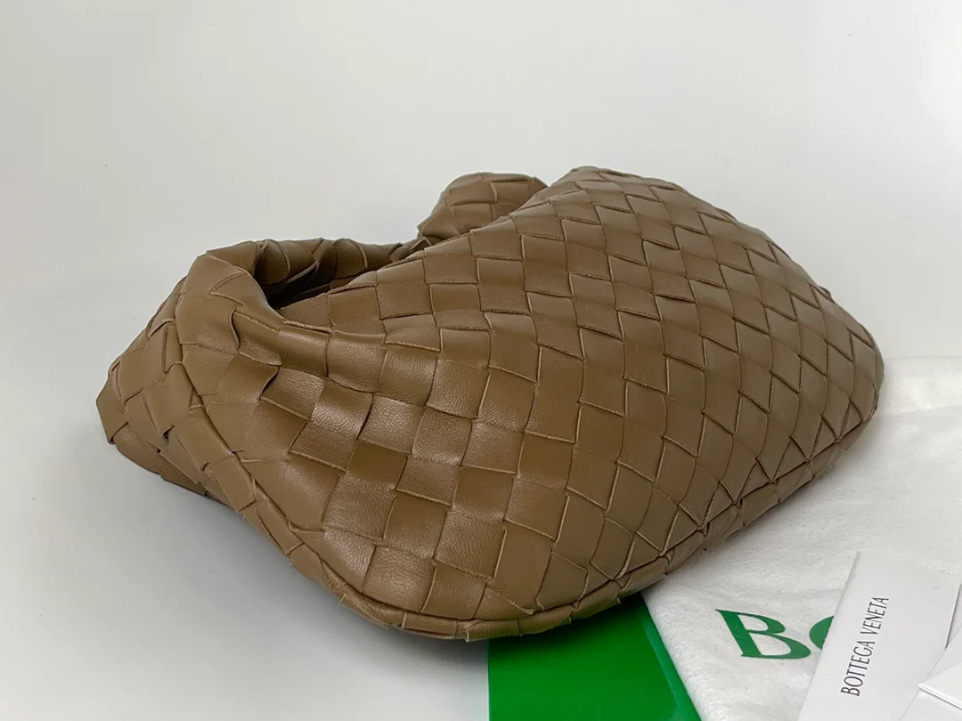 Сумка BV Mini Jodie Croissant Bag, 27x9x23 см.