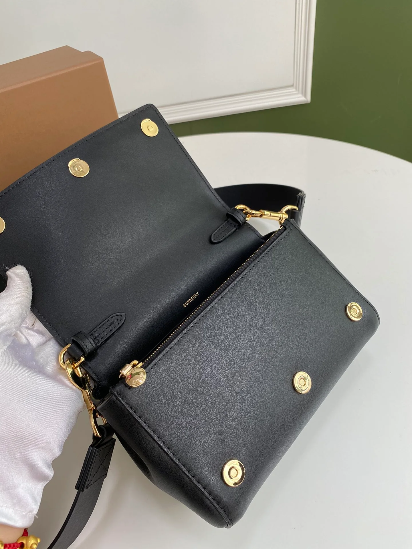 Винтажная кожаная сумка через плечо Burberry в клетку