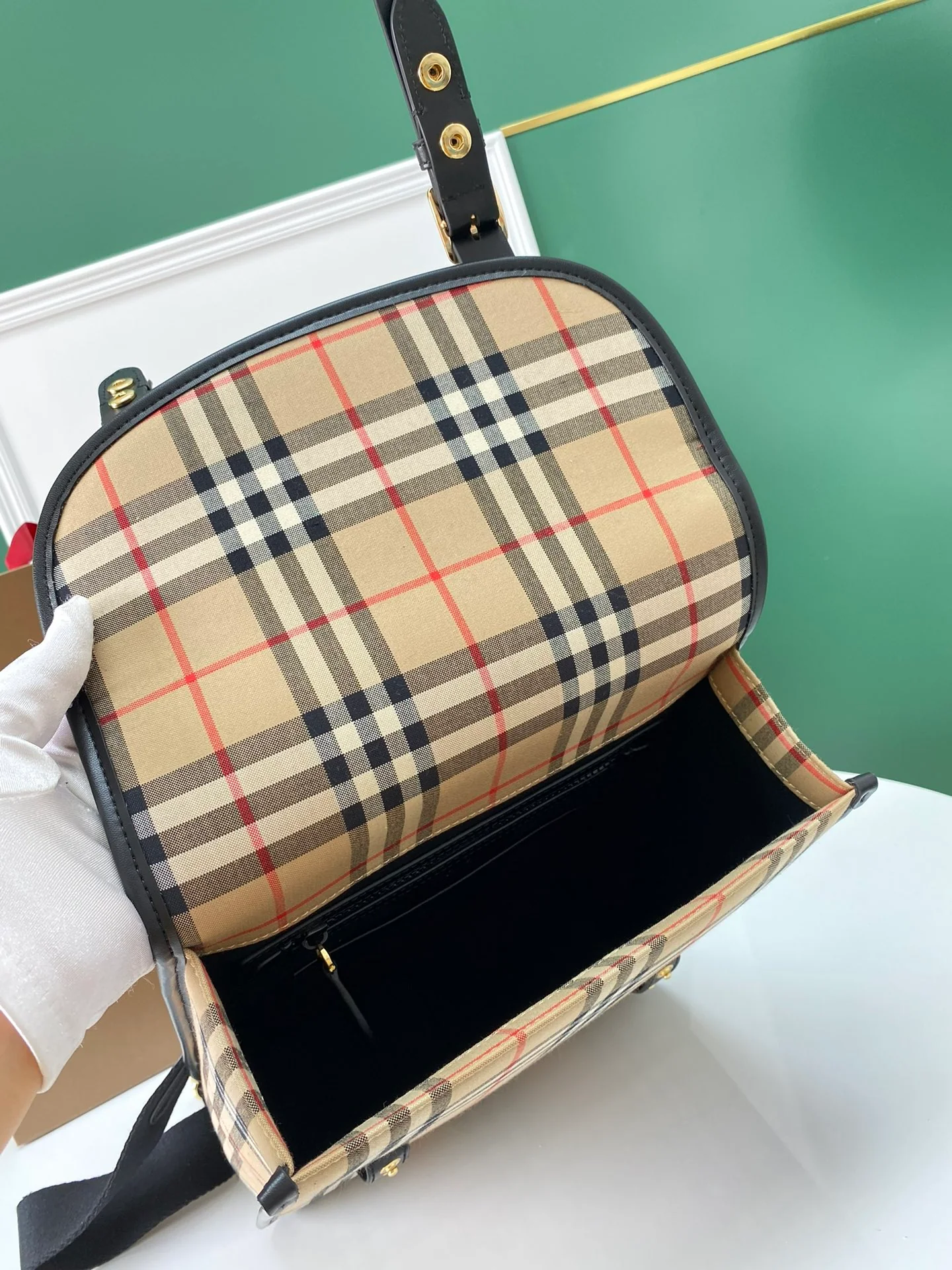 Burberry - рюкзак в стиле 