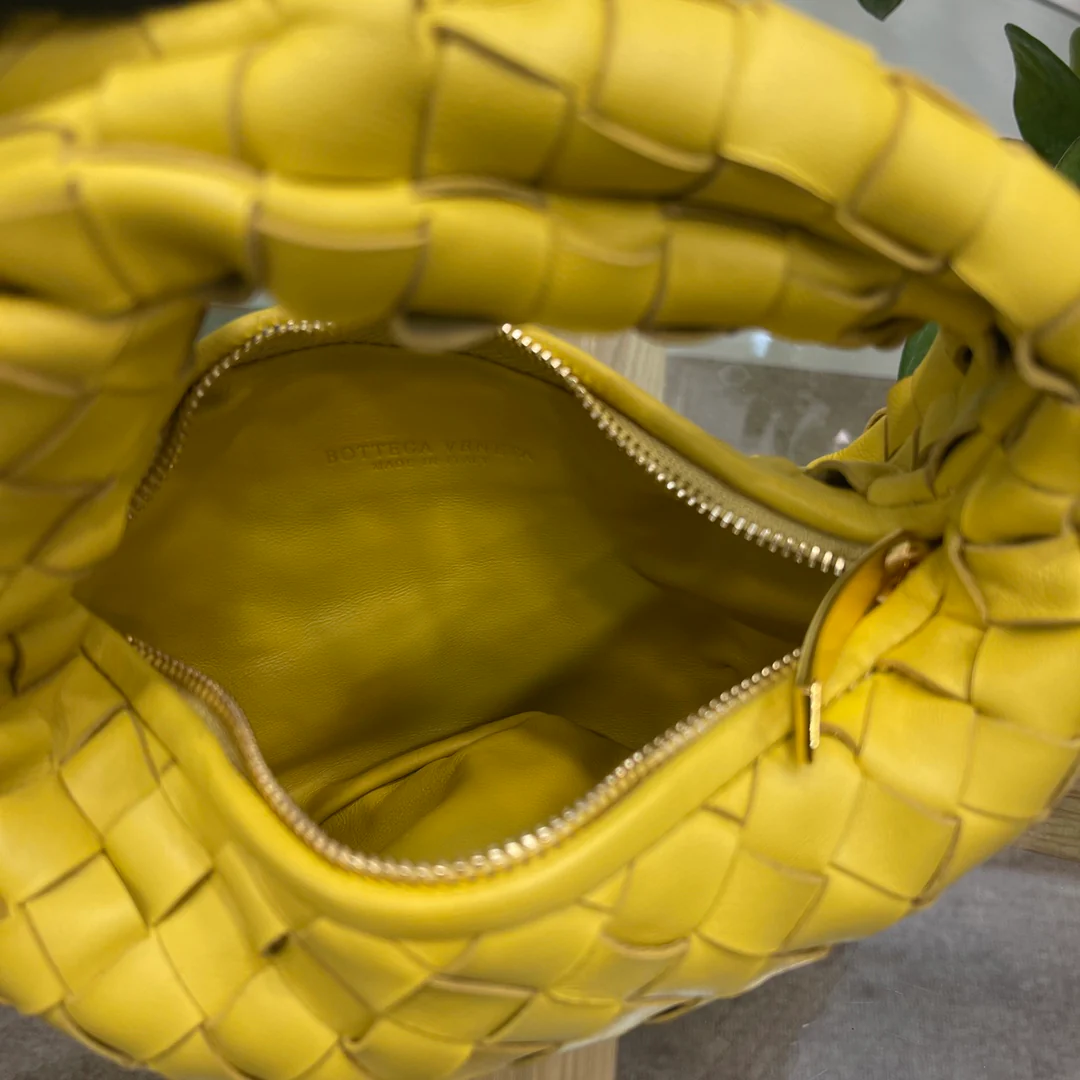 Плетеная круглая сумка-хобо BV Jodie с узлом - Размер 27х22х3 см - 2 шт.