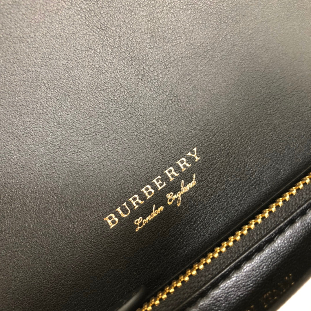 Сумка Burberry The Buckle, коричневая - 1 шт.
