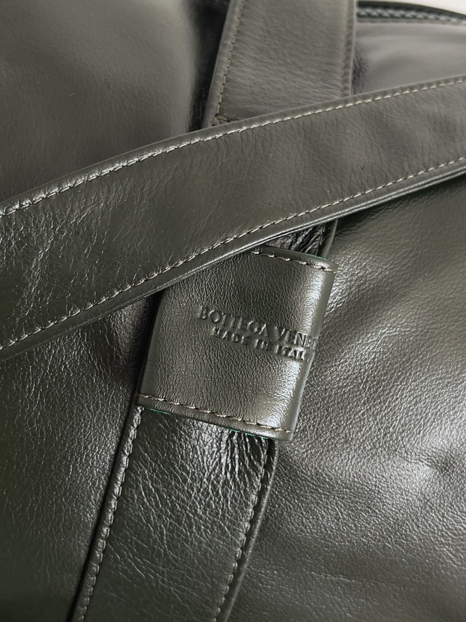 BV - Кожаная цилиндрическая дорожная сумка - Черная