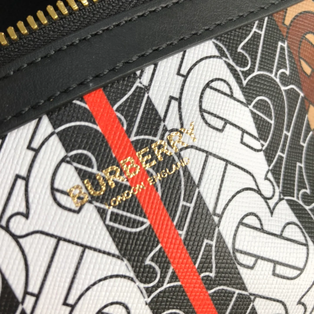 Burberry - Новая экологичная поясная сумка из парусины