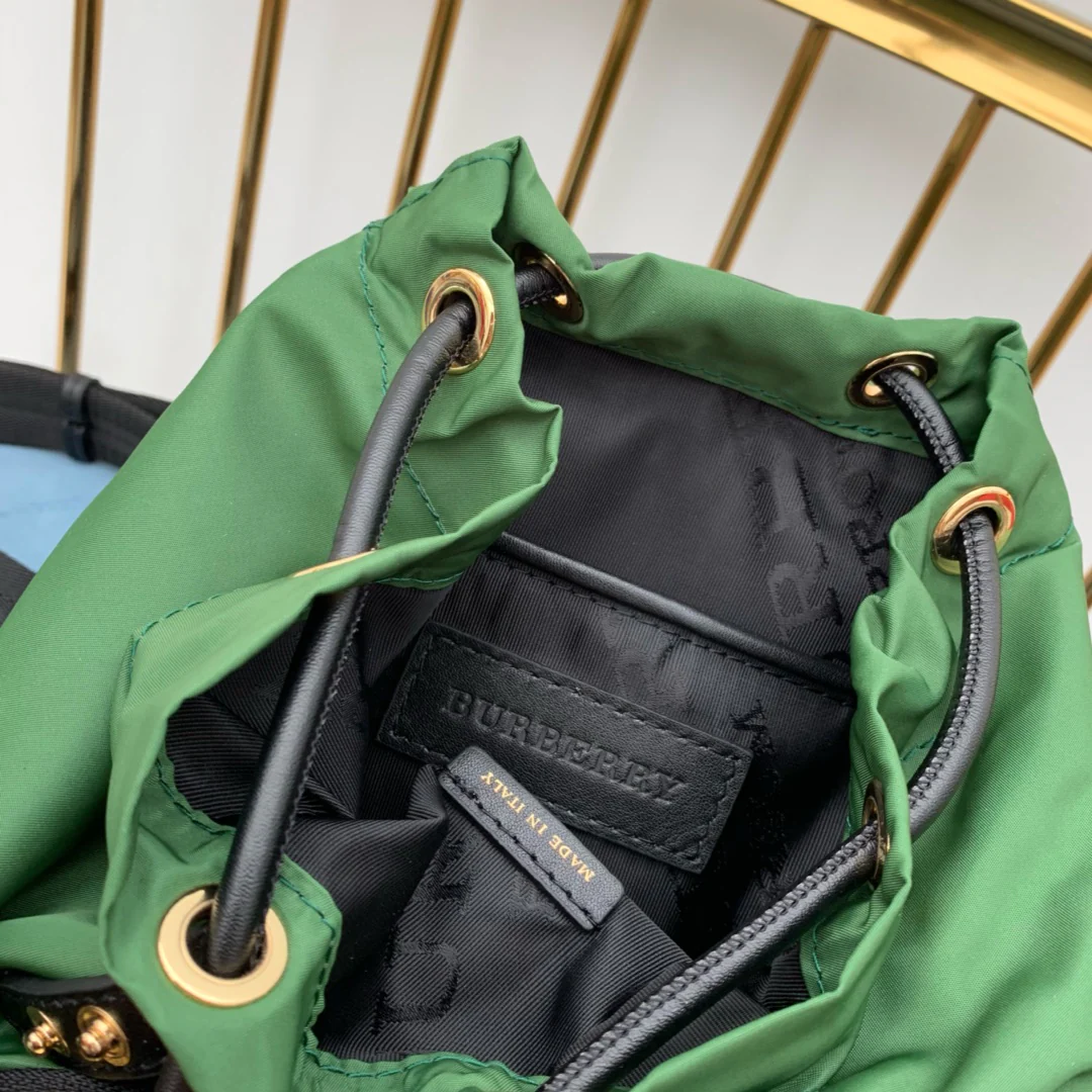 Burberry - Усовершенствованный военный рюкзак - Зеленый