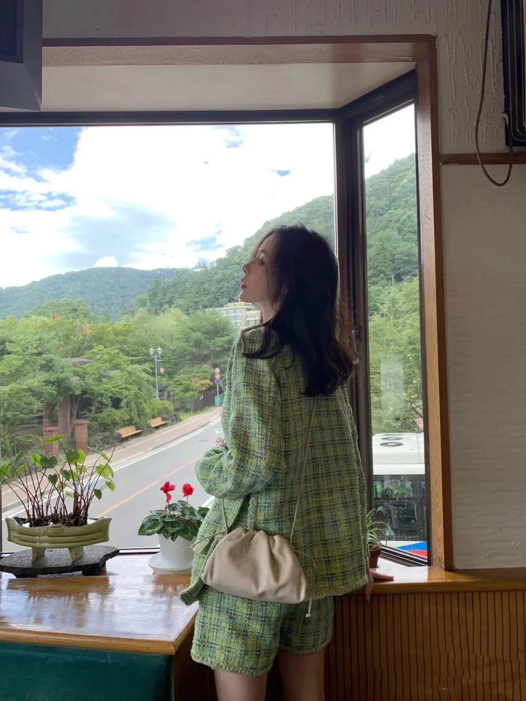 Сумка BV Cloud Bag - Фотографии в ней