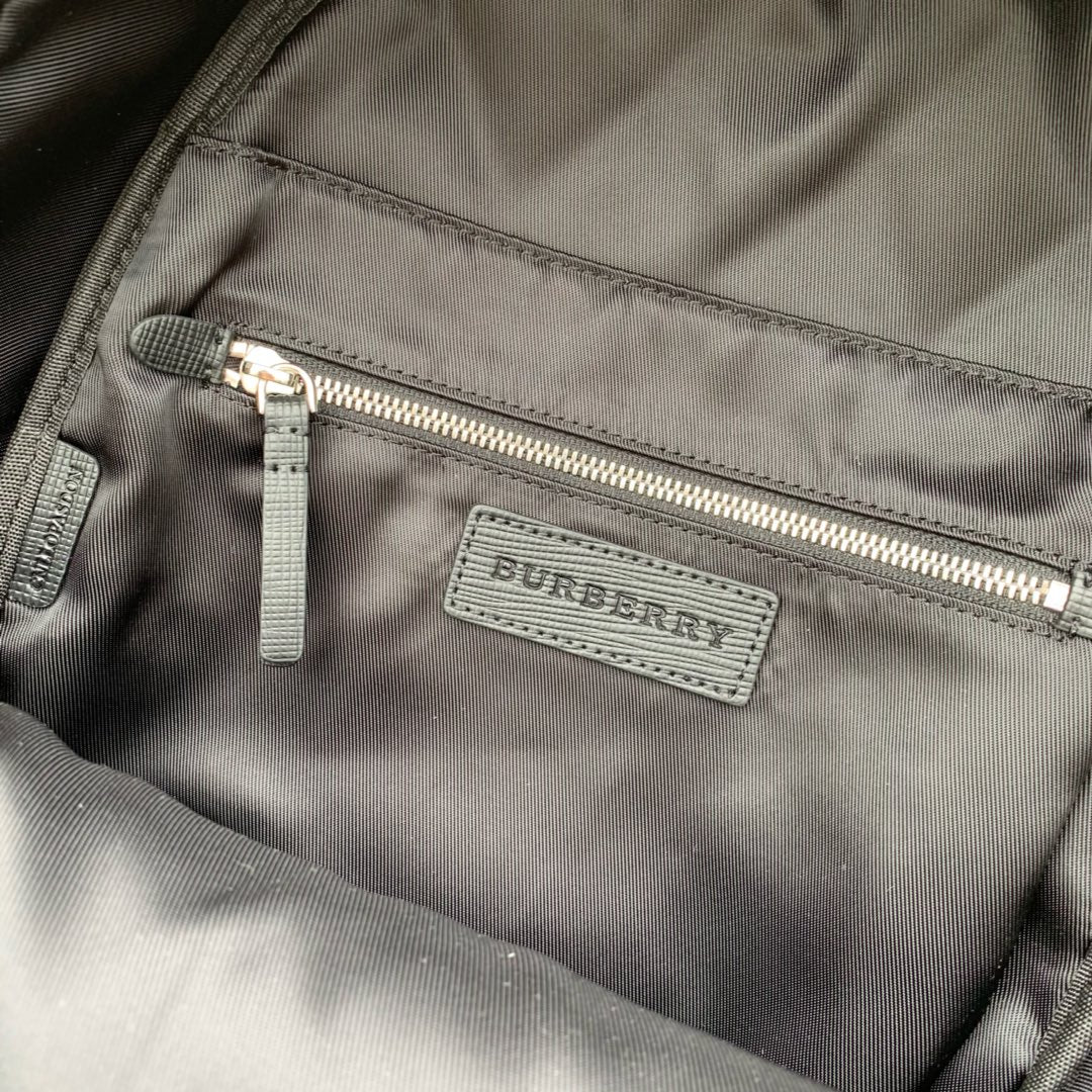 Burberry - Новейший рюкзак в лондонскую клетку - Серый