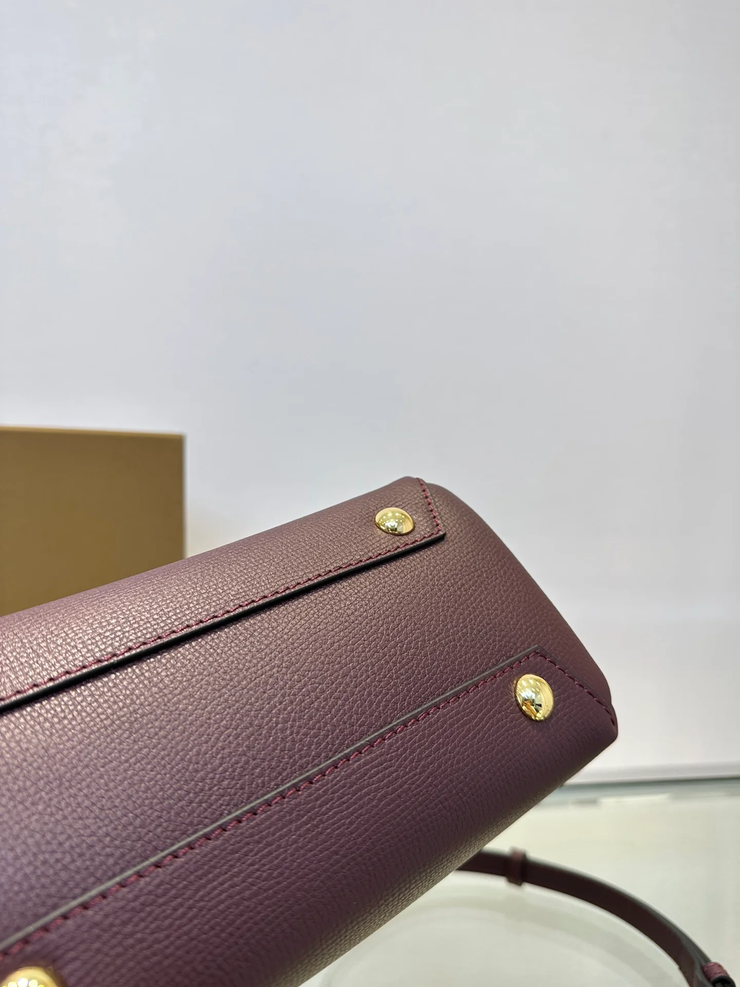 Сумка Burberry The Banner, 22 см, бордовая.