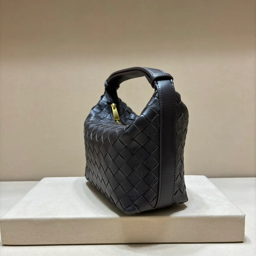 Сумка-бенто BV-Nappa из овечьей кожи - черная