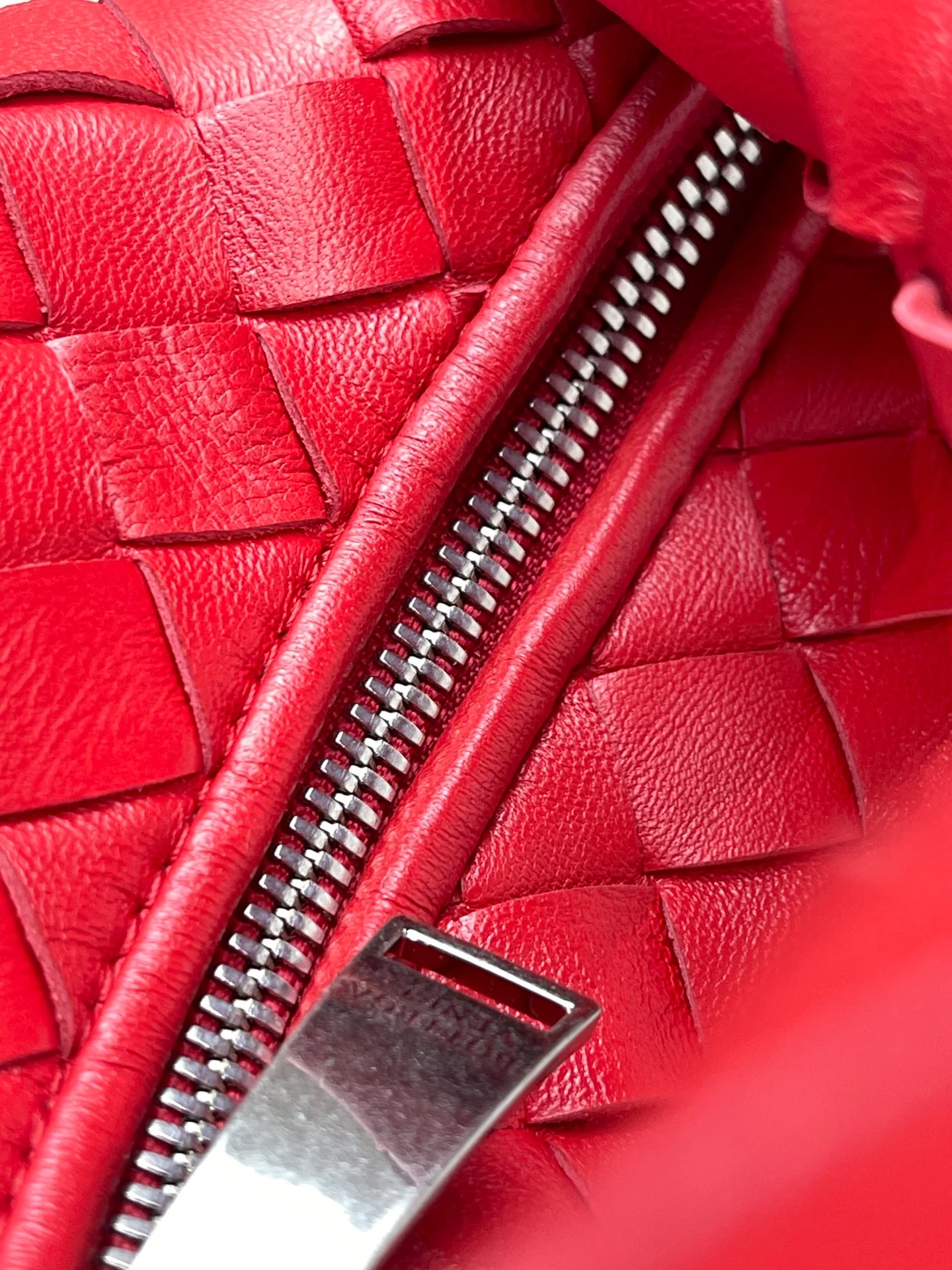 Сумка BV Mini Jodie Croissant Bag, s27x9x23cm-4