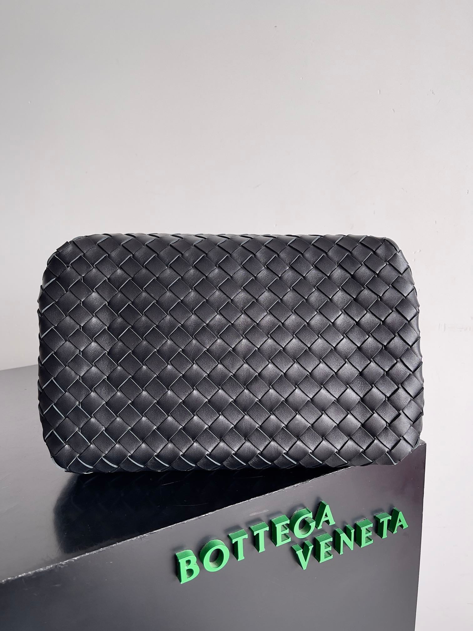 Сумка BV Andiamo Parachute - Черный