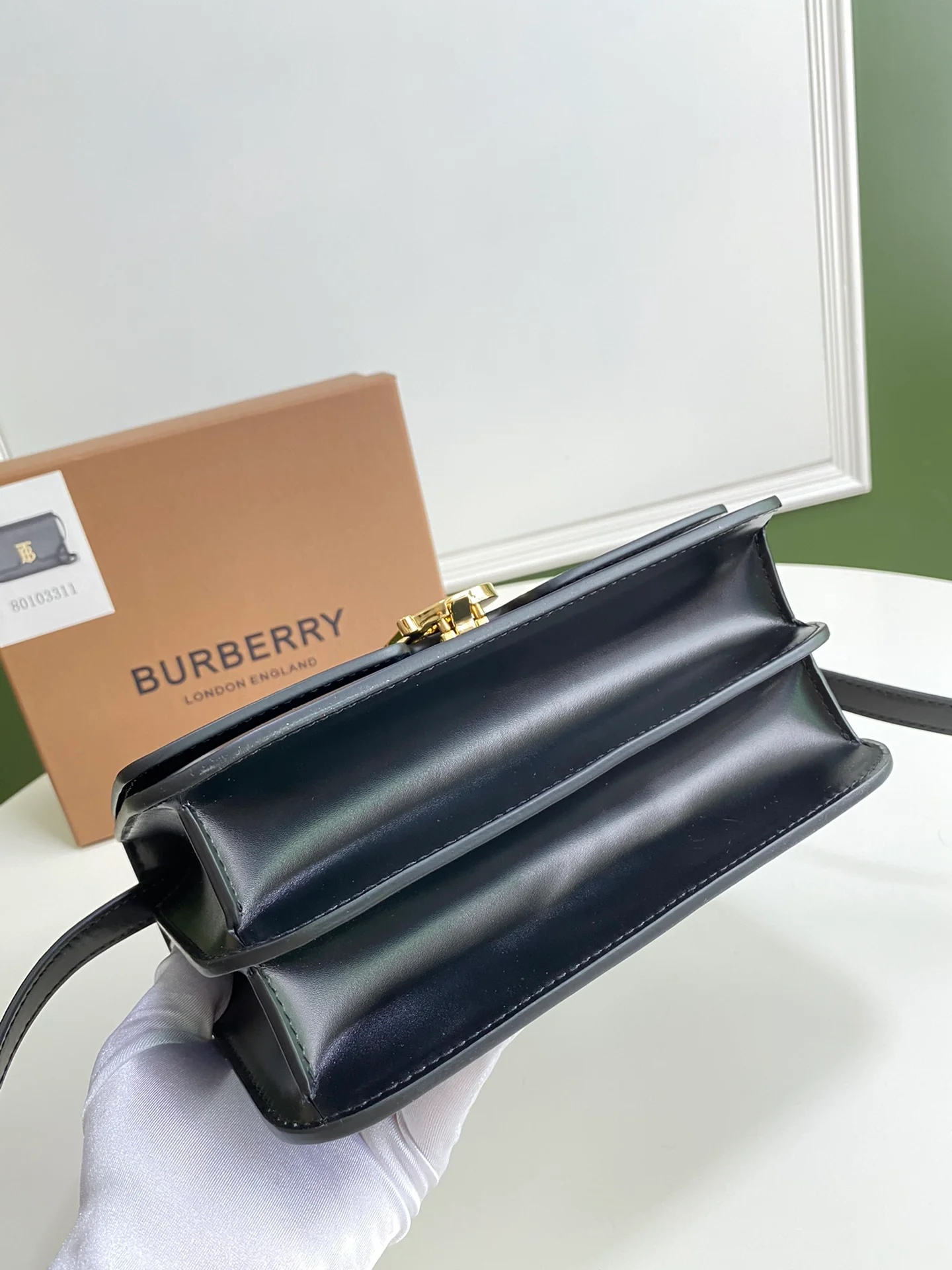 Сумка-письмо из коллекции Burberry TB - Черная