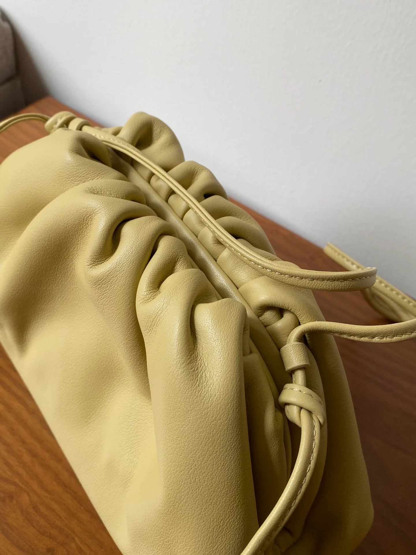 Сумка BV Cloud Bag - Кожа - 22x12x7 см - 3 шт.