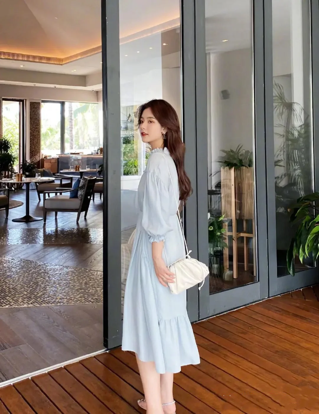 Сумка BV Cloud Bag - Фотографии в ней