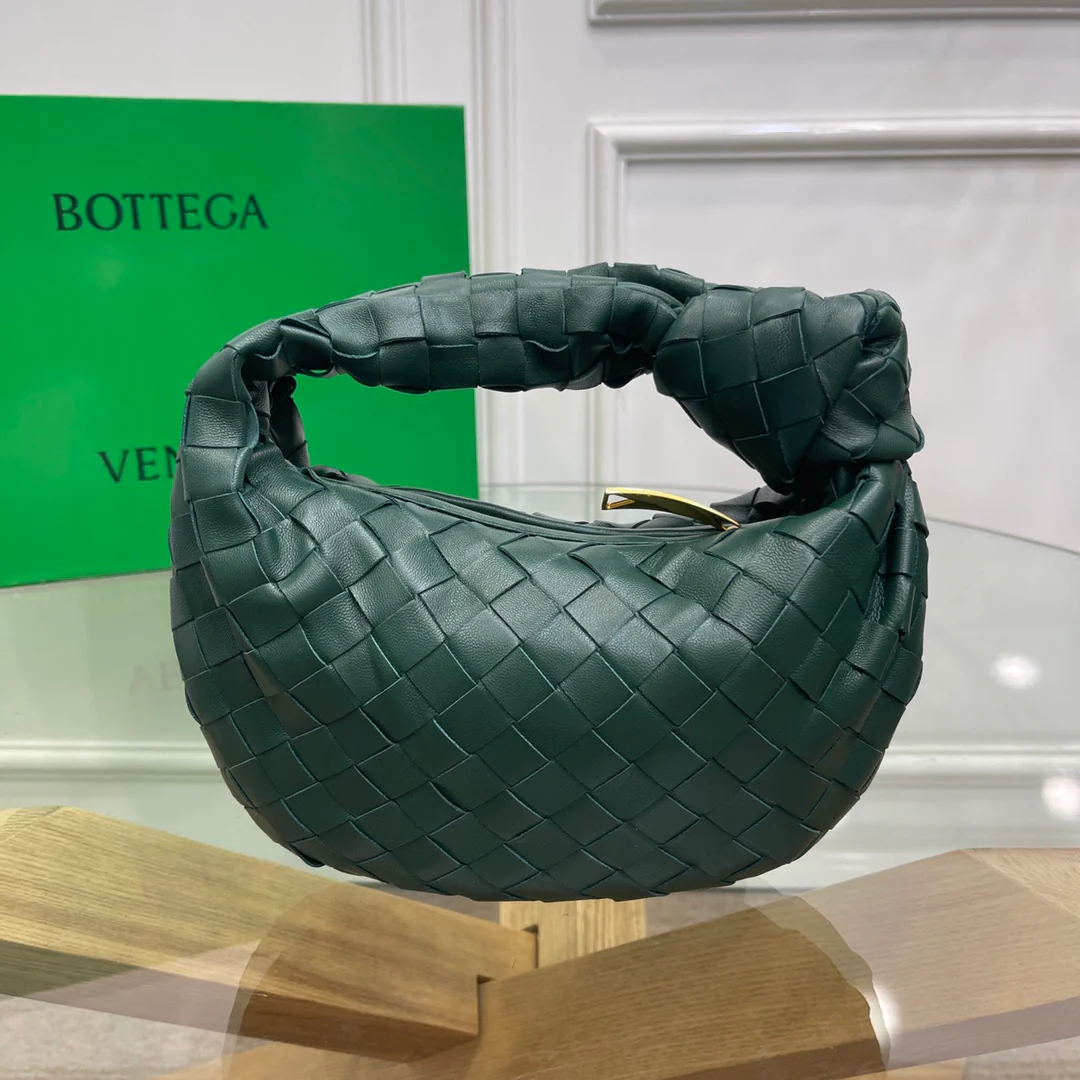 Круглая плетеная сумка-хобо BV Jodie с узлом - Размер 27x22x3 см - 7