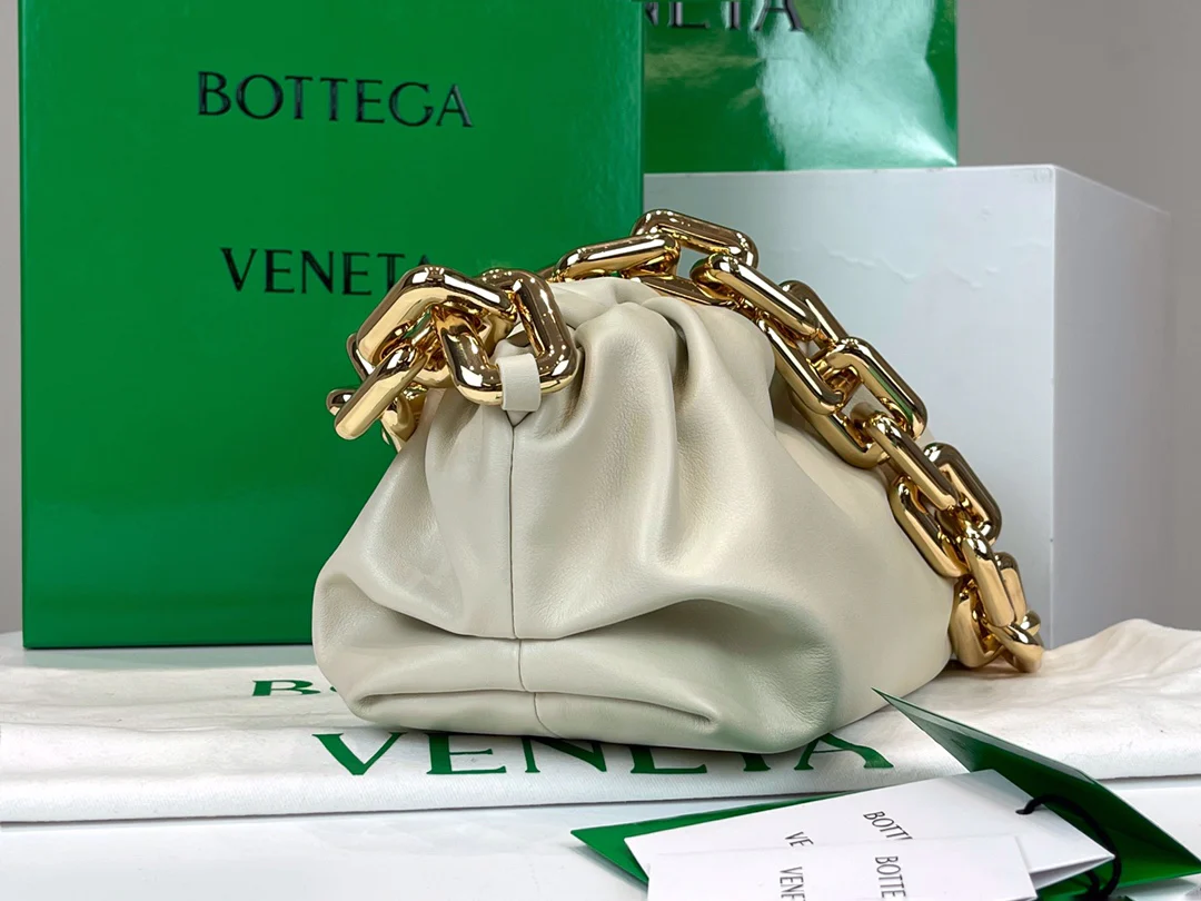 Сумка-клатч BV The Chain Pouch Cloud Bag - 31x12x16 см - 1 шт.