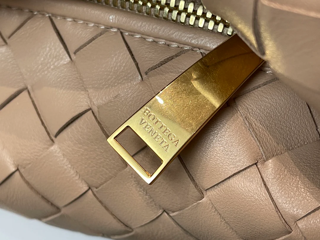 Сумка BV Mini Jodie Croissant Bag, s27x9x23cm-2