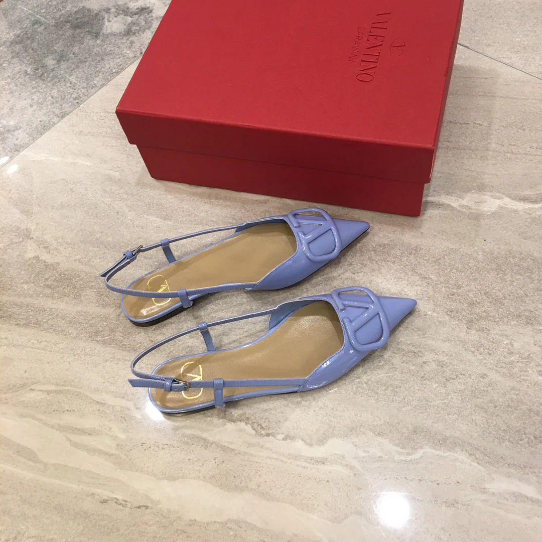 Лакированные сандалии Valentino с острым носком, синие.