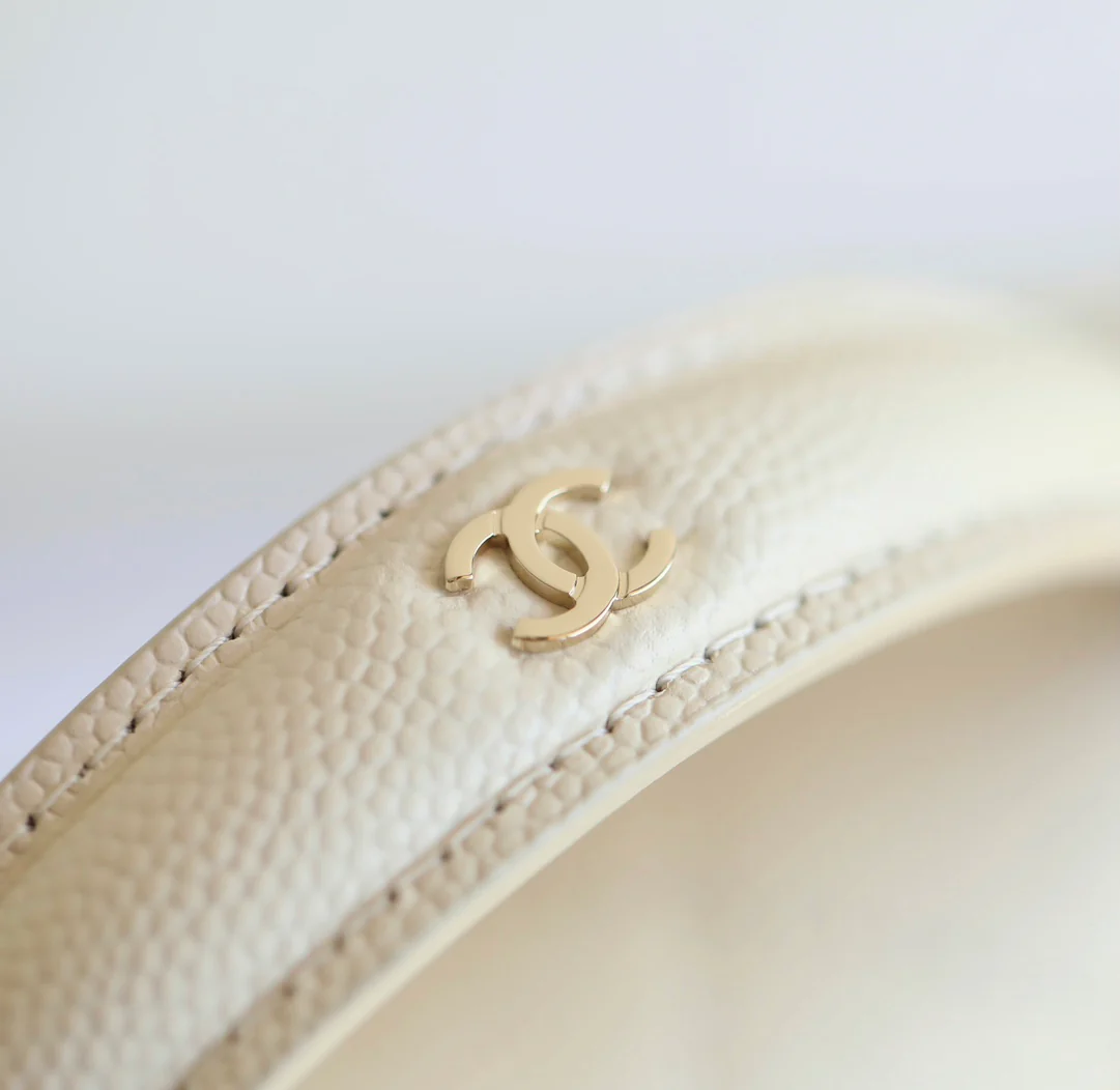 Рюкзак-мессенджер Chanel 25c - кремово-белый