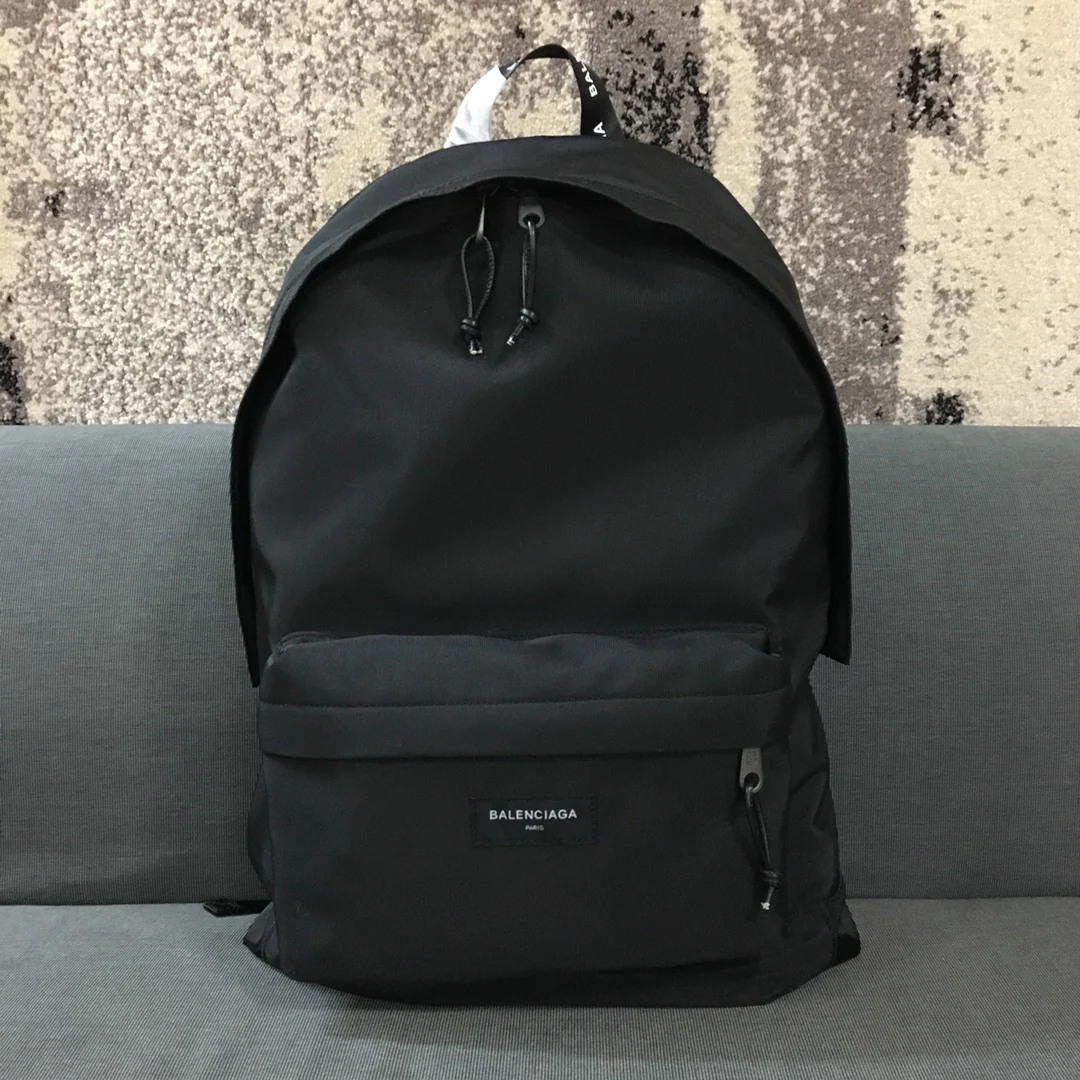 Рюкзак Balenciaga - унисекс - с классическим логотипом.