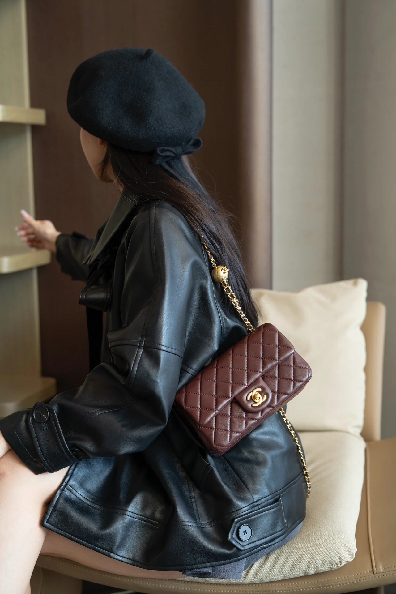 Мини-платье Chanel CF Gold Ball, бордовое.