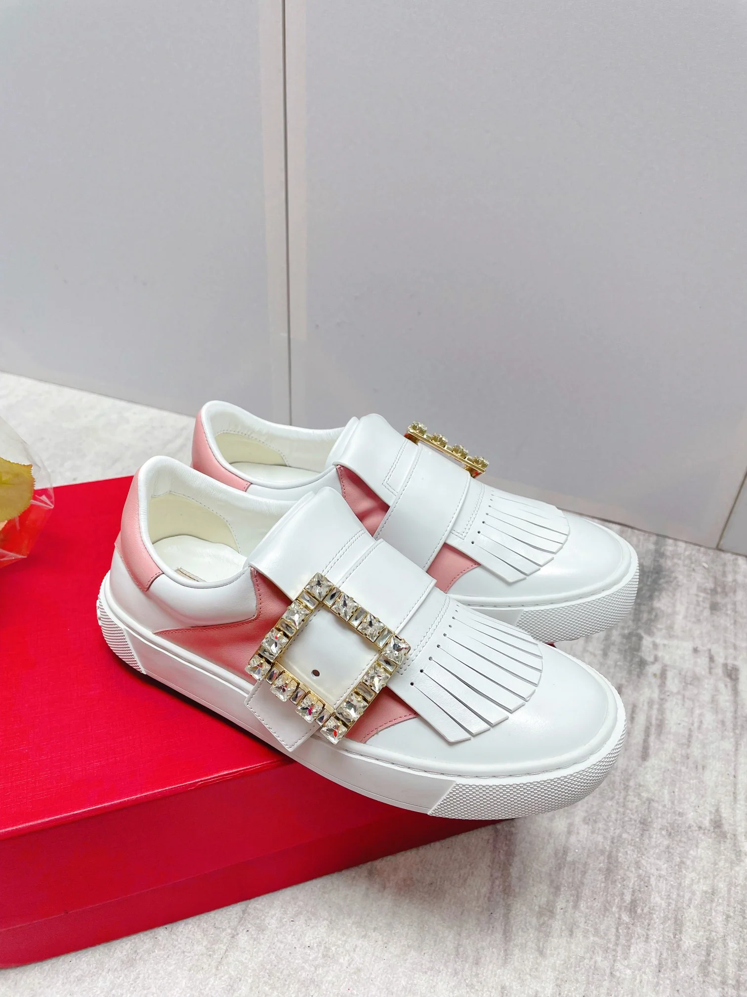 Обувь RV - Новинка весны/лета 2023 - Кроссовки с пряжкой и кисточкой из страз - Белые - Розовые