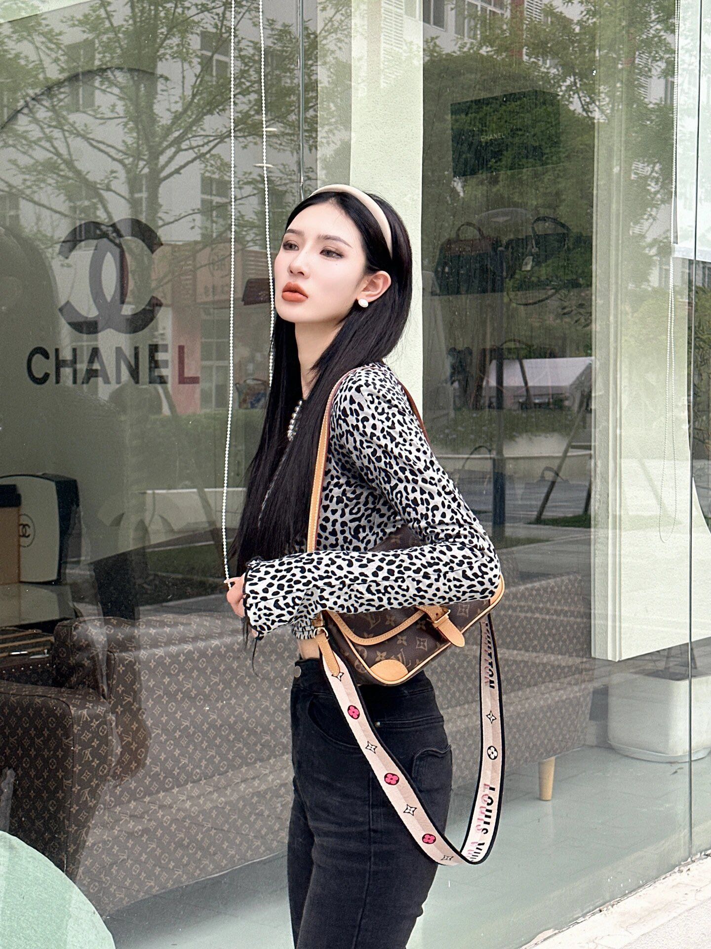 Сумка-багет m45985-LV-diane - наплечная/кроссбоди