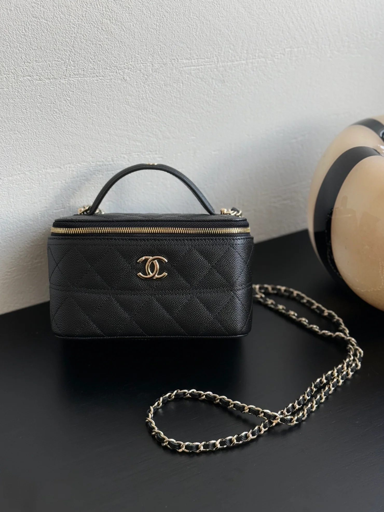 Сумка-ланчбокс Chanel 25c - черная