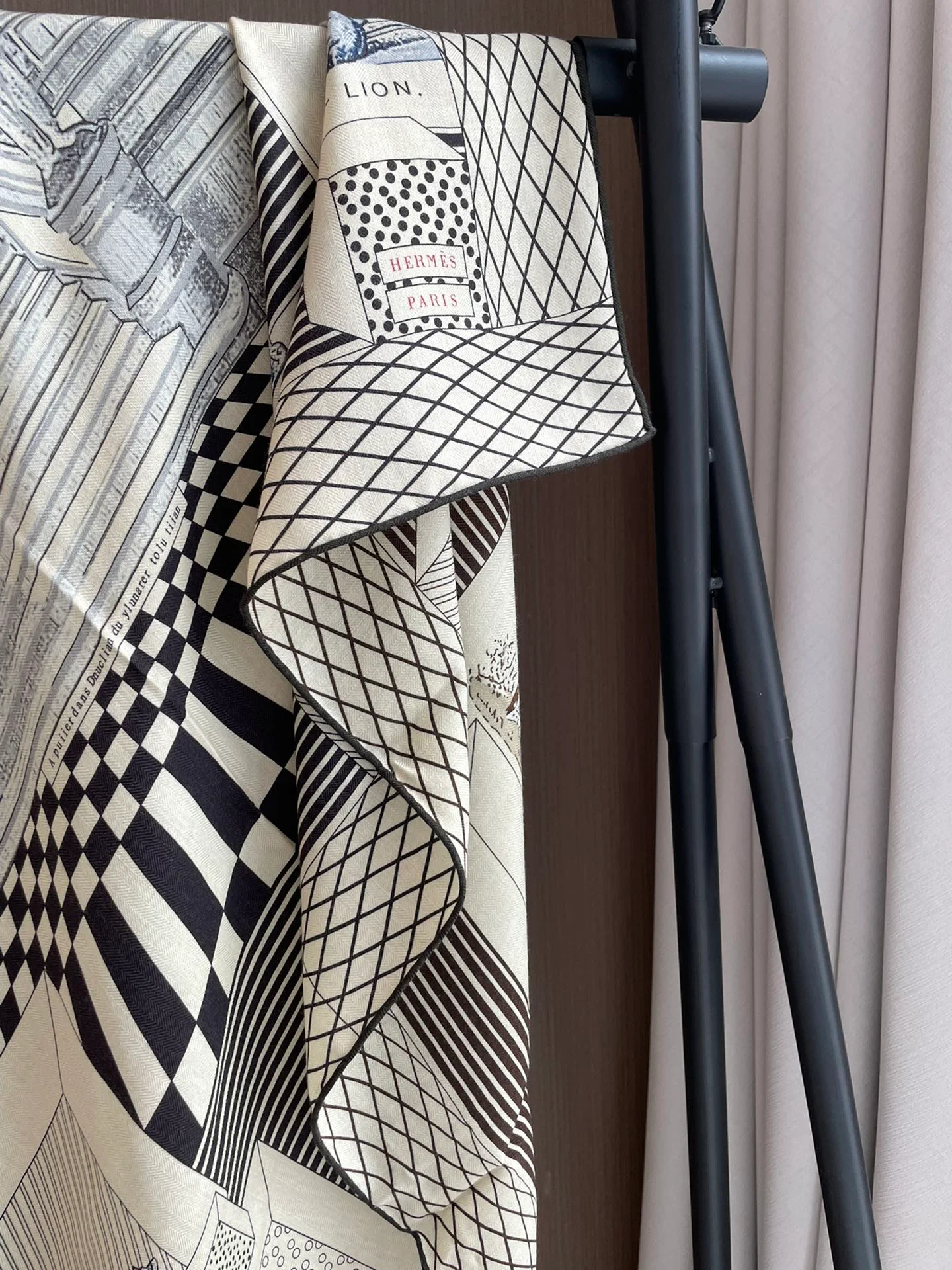 Шелковый шарф Hermes Grand Theatre 140 из кашемира