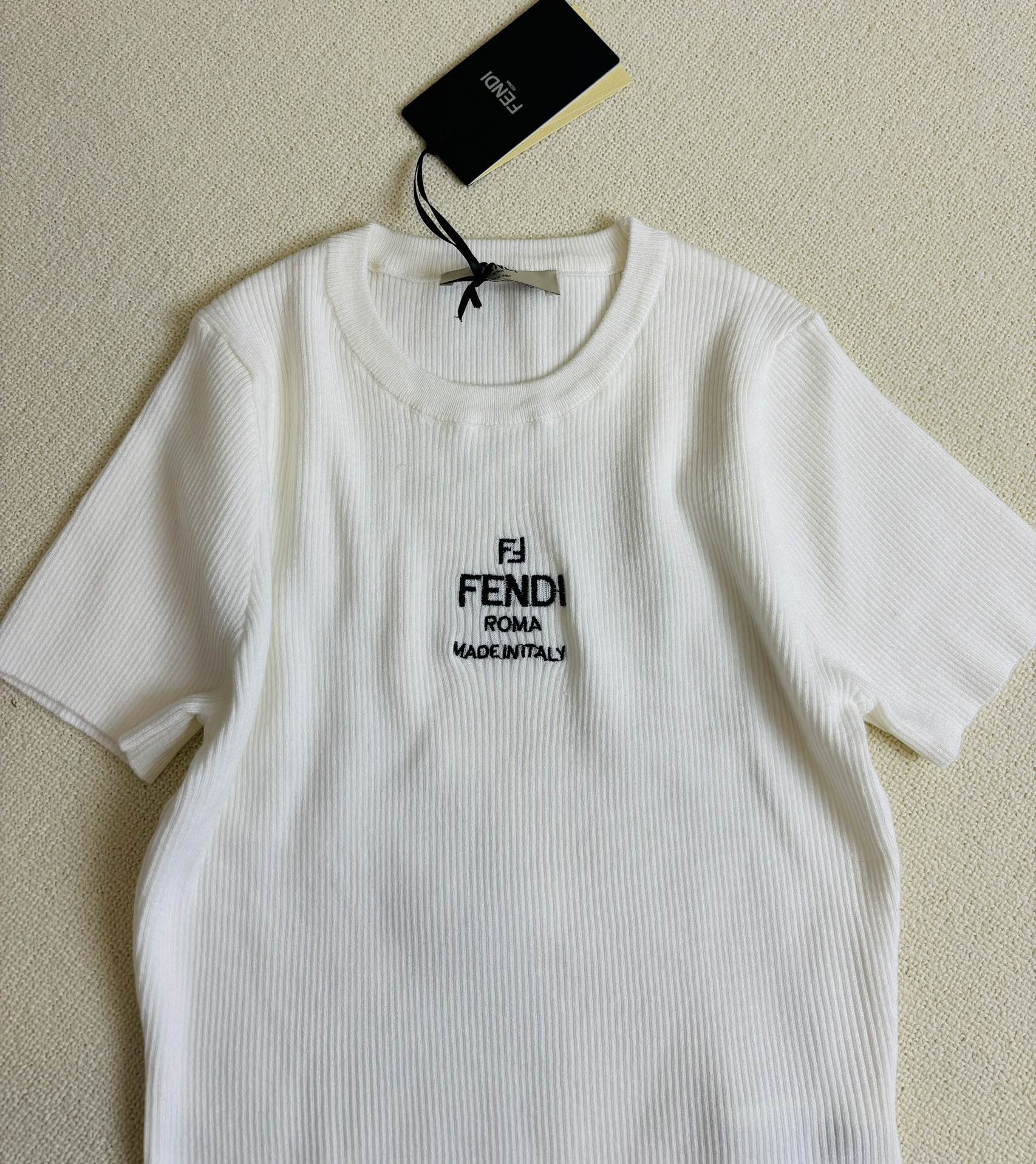 Fendi - 2403 - Вязаная футболка с коротким рукавом для ранней весны - Белая