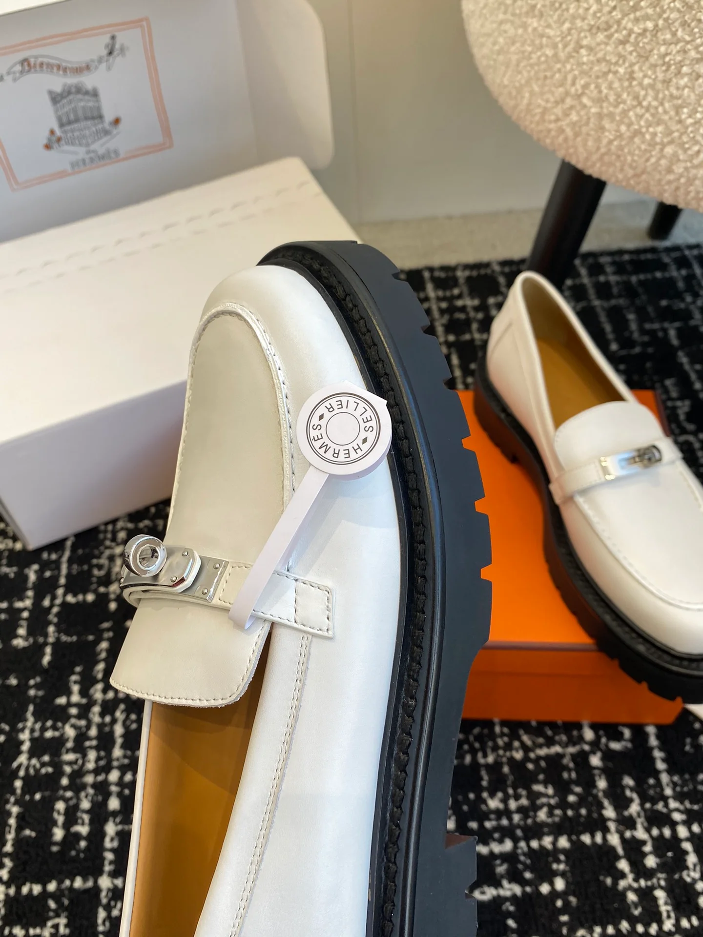 Лоферы Hermes Kelly Buckle 2024 — белые