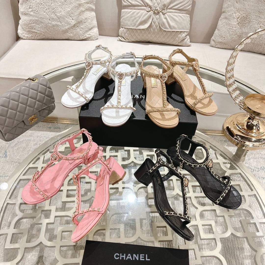 Босоножки Chanel 2024 на высоком каблуке 5 см - изображение из коллекции