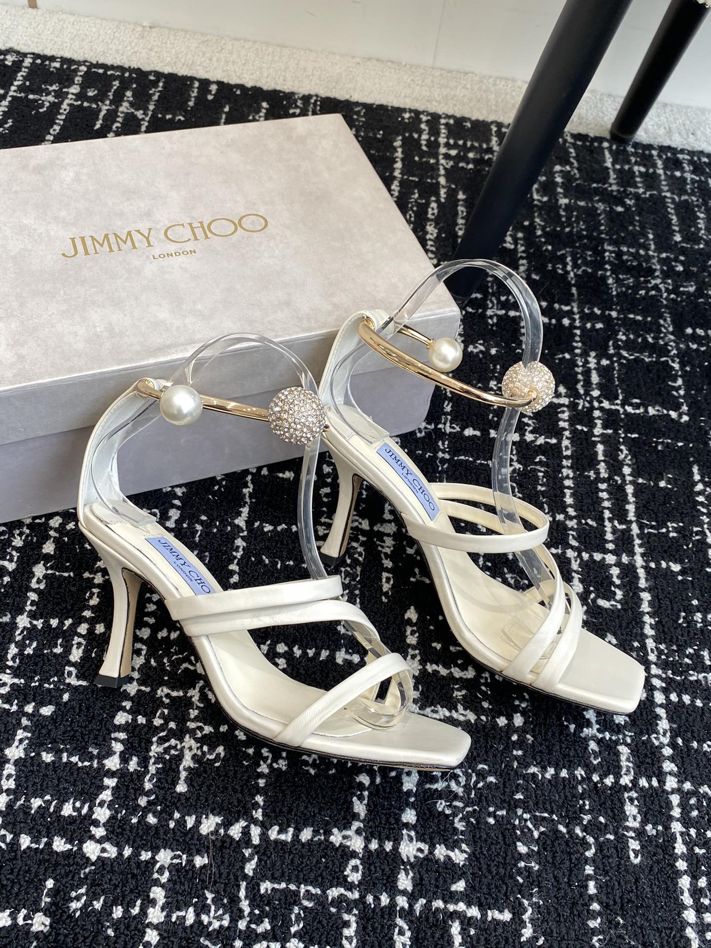 Сандалии-шпильки с квадратным носком от JC, коллекция 2024 года - Изображение коллекции - 1