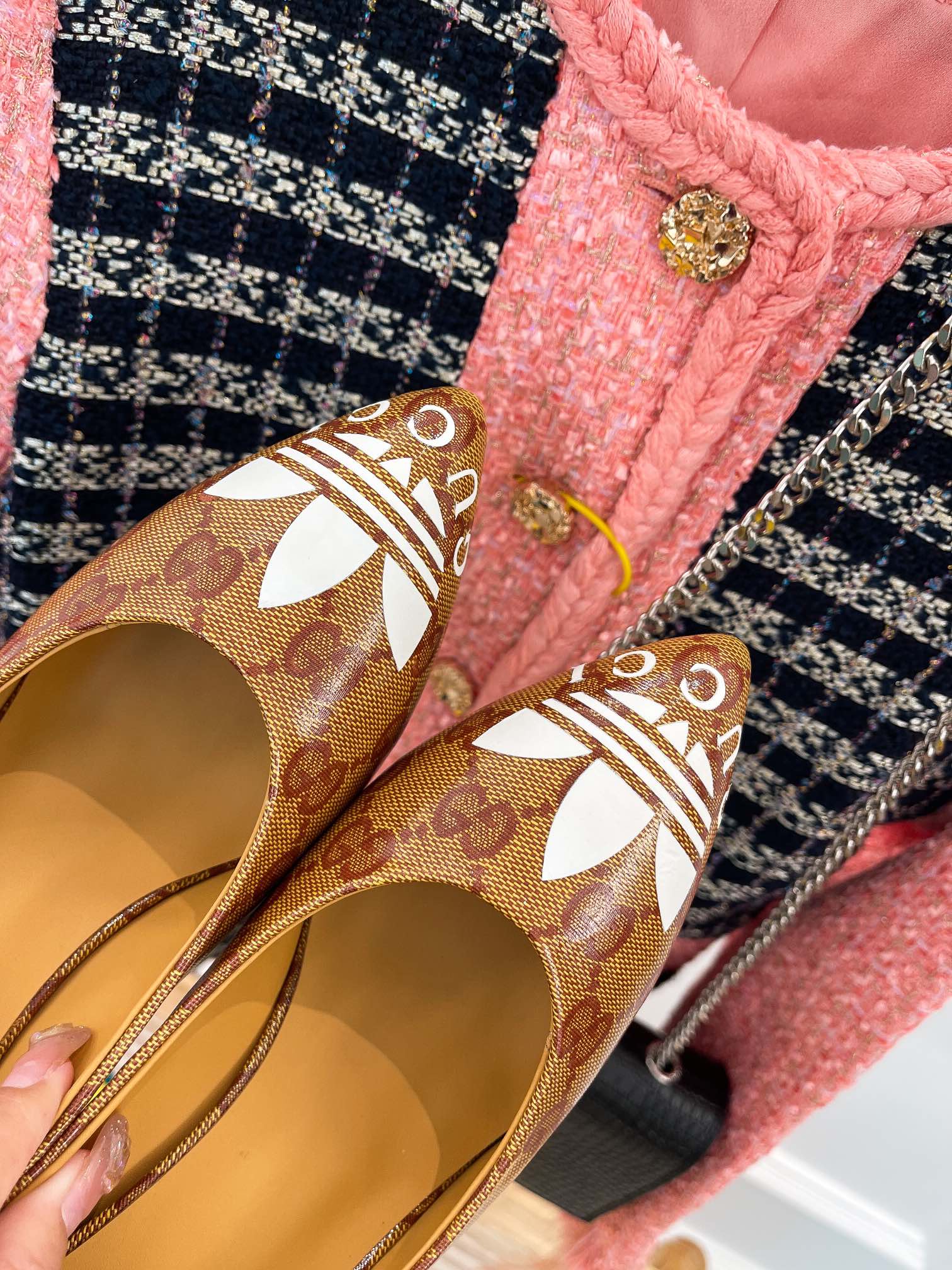 Новые поступления Gucci сезона начало осени 2022 — Туфли на высоком каблуке — Коллаборация — 1