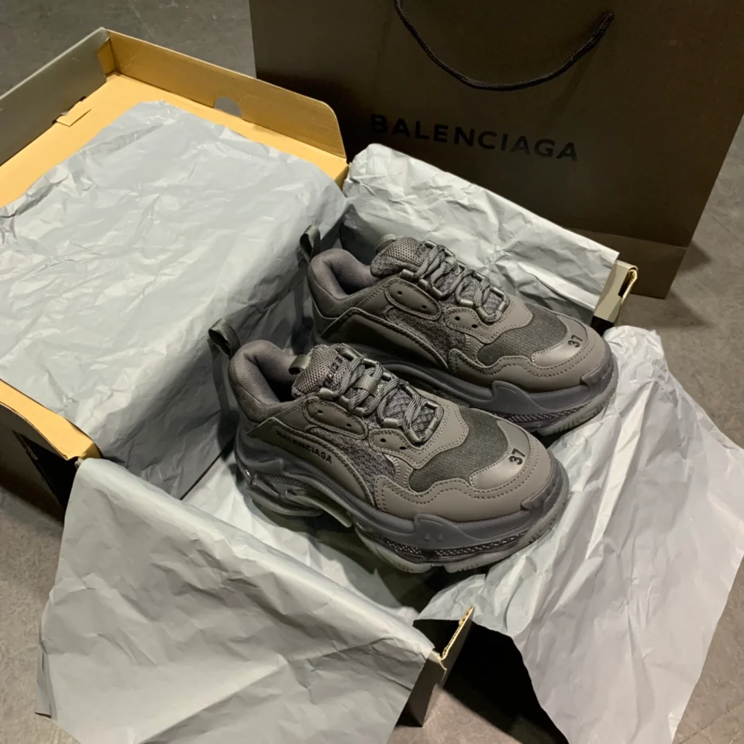 Li Shi - Папины кроссовки - Темно-серые