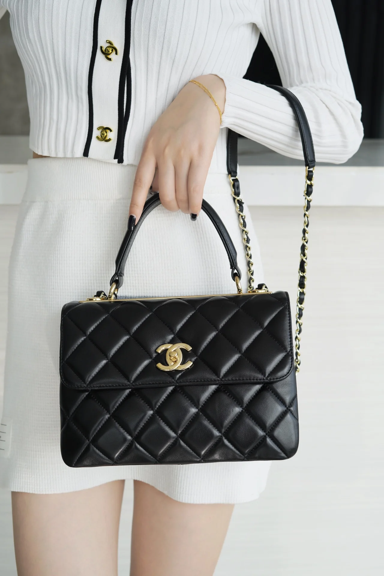 Chanel Trendy CC Classic Black Quilted Pattern - 25cm
